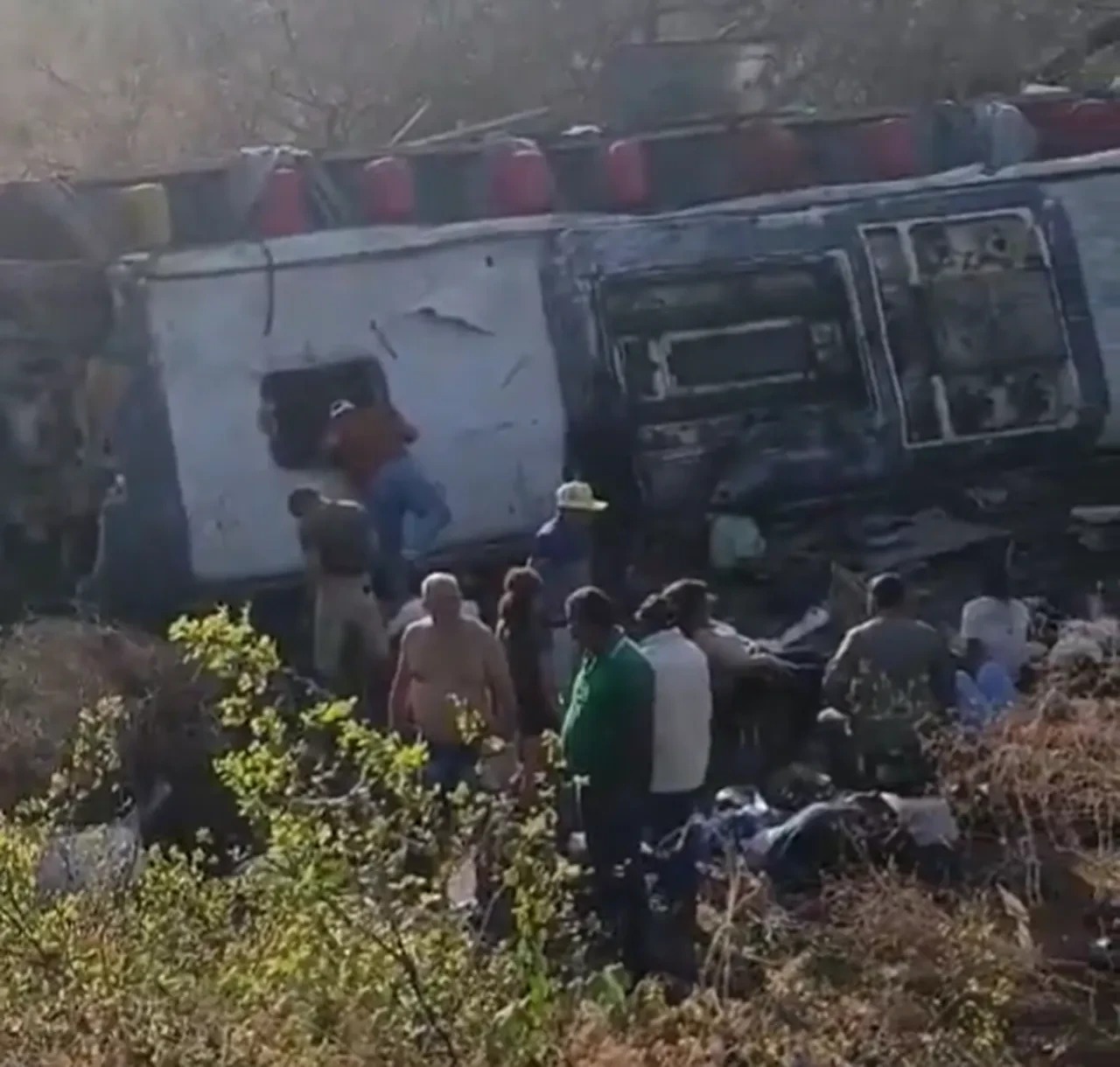 Brezilyada Otobus Kazasi Cok Say (1)