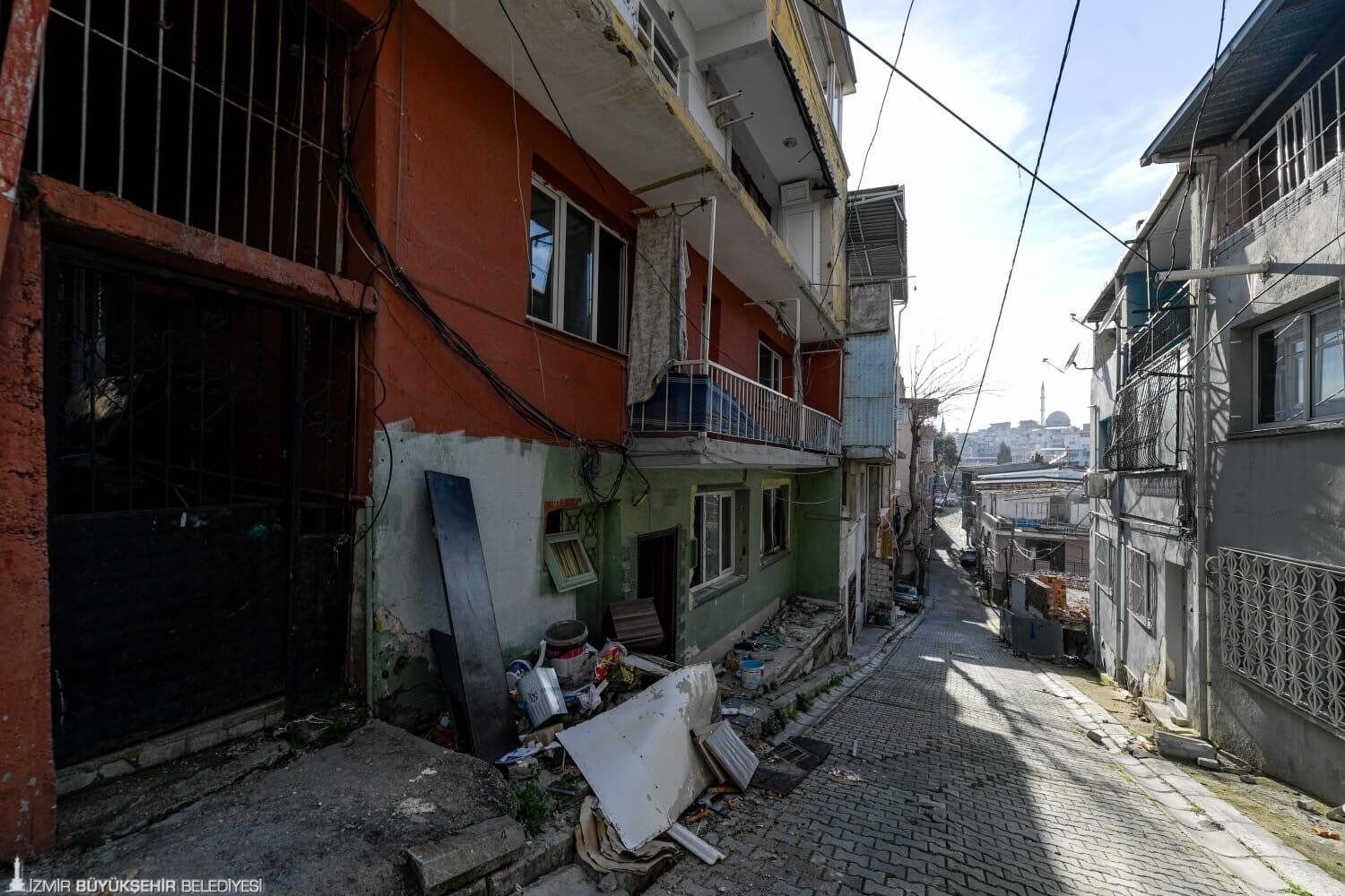 Buca Onat Tüneli'nde Tahliye Mesaisi 333