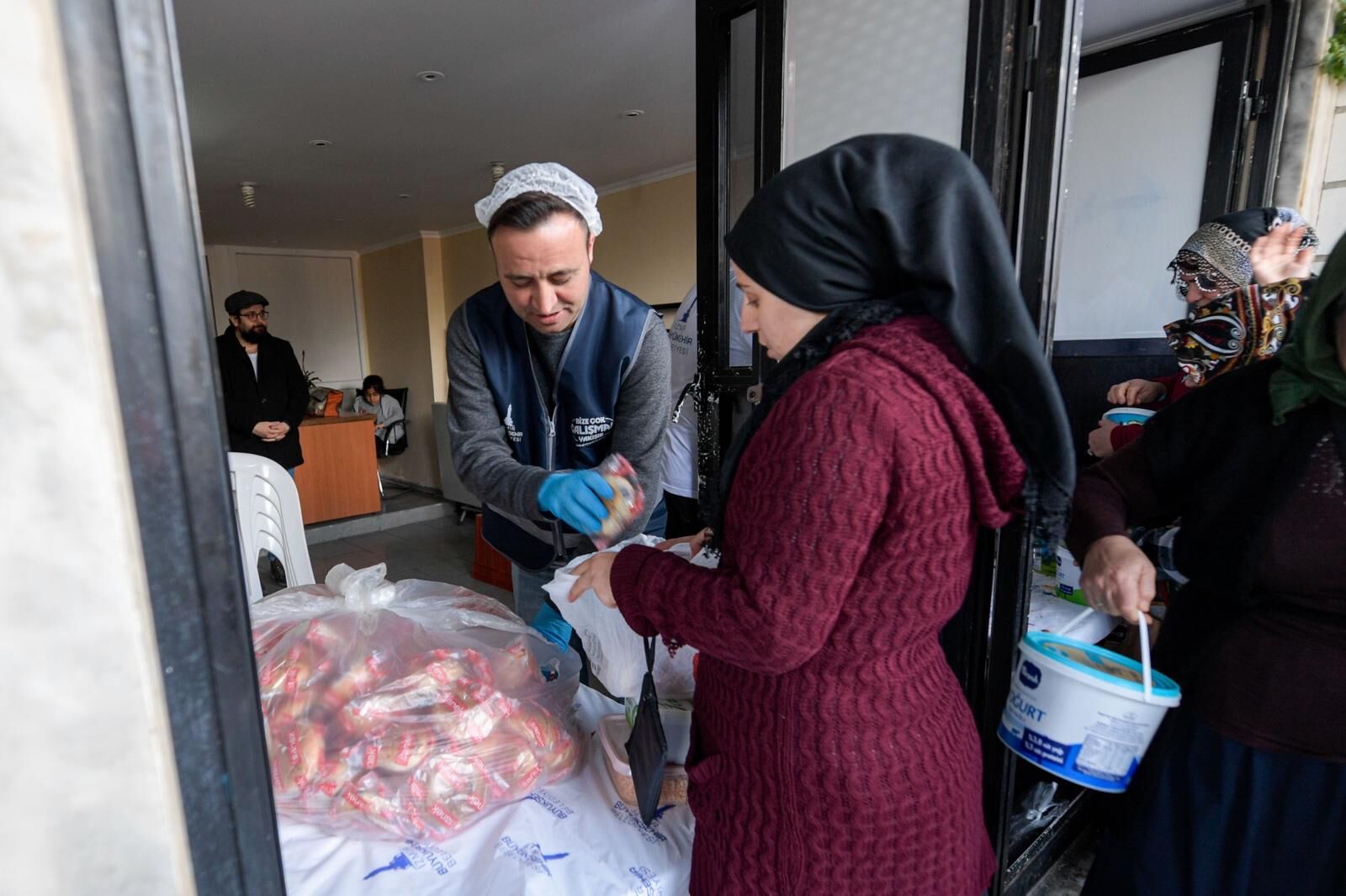 Büyükşehir’den Ramazan Sofralarına Uzanan Destek Eli (4)