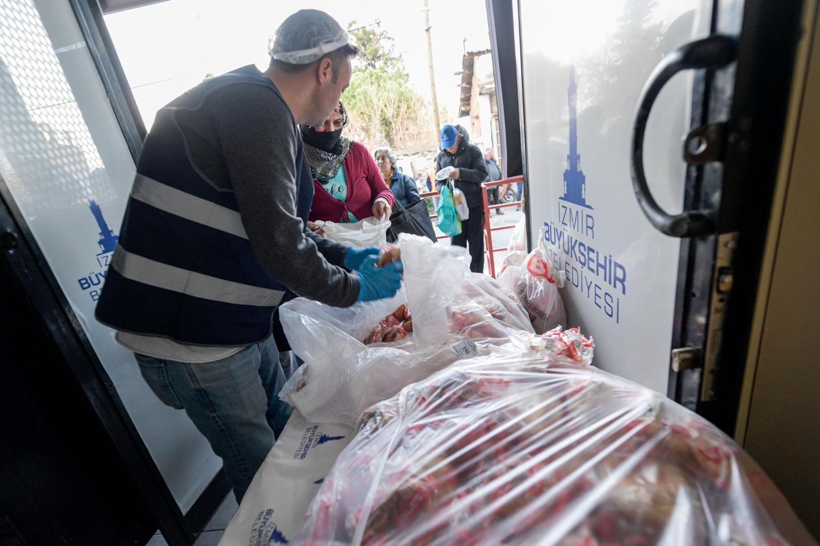Büyükşehir’den Ramazan Sofralarına Uzanan Destek Eli (5)