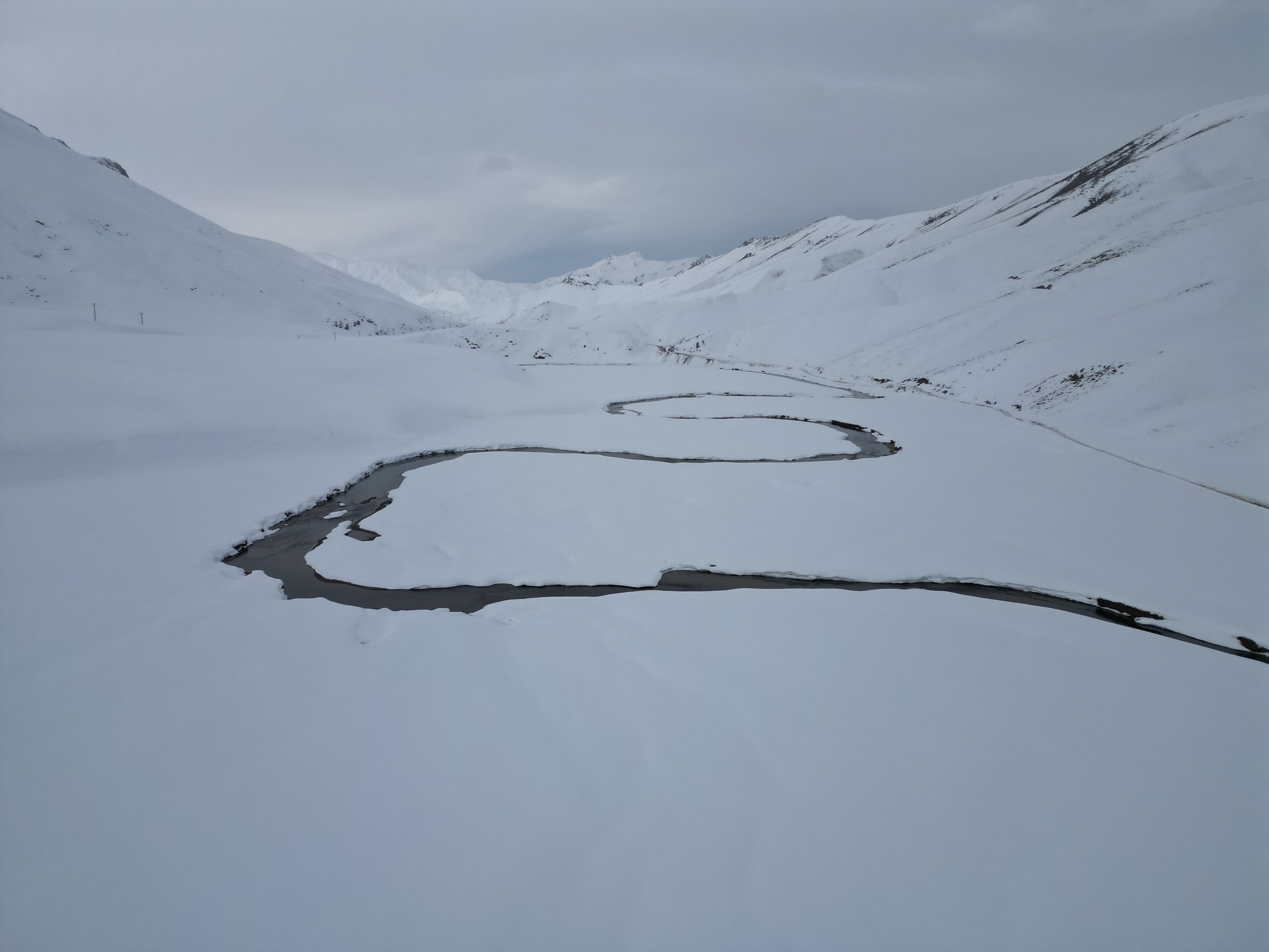 Buzlar Eriyince Ortaya Çıkan Manzara Nefes Kesti! (2)