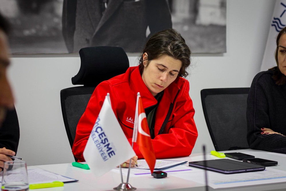 Çeşme Belediyesi’nden Yağmur Seferberliği 17 Ekip Görevde (2)