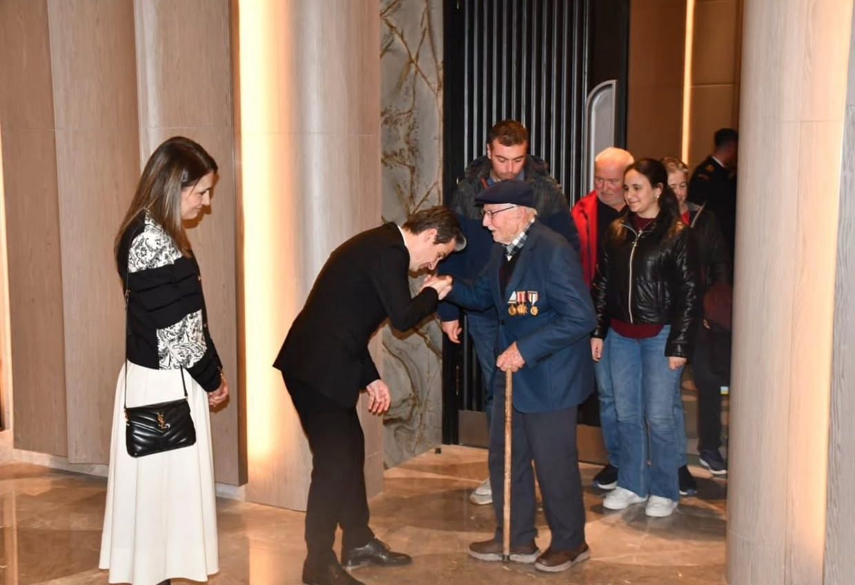 Çeşme Kaymakamı Maraşlı, İlk Iftarda Şehit Aileleri Ve Gazilerle Buluştu (3)