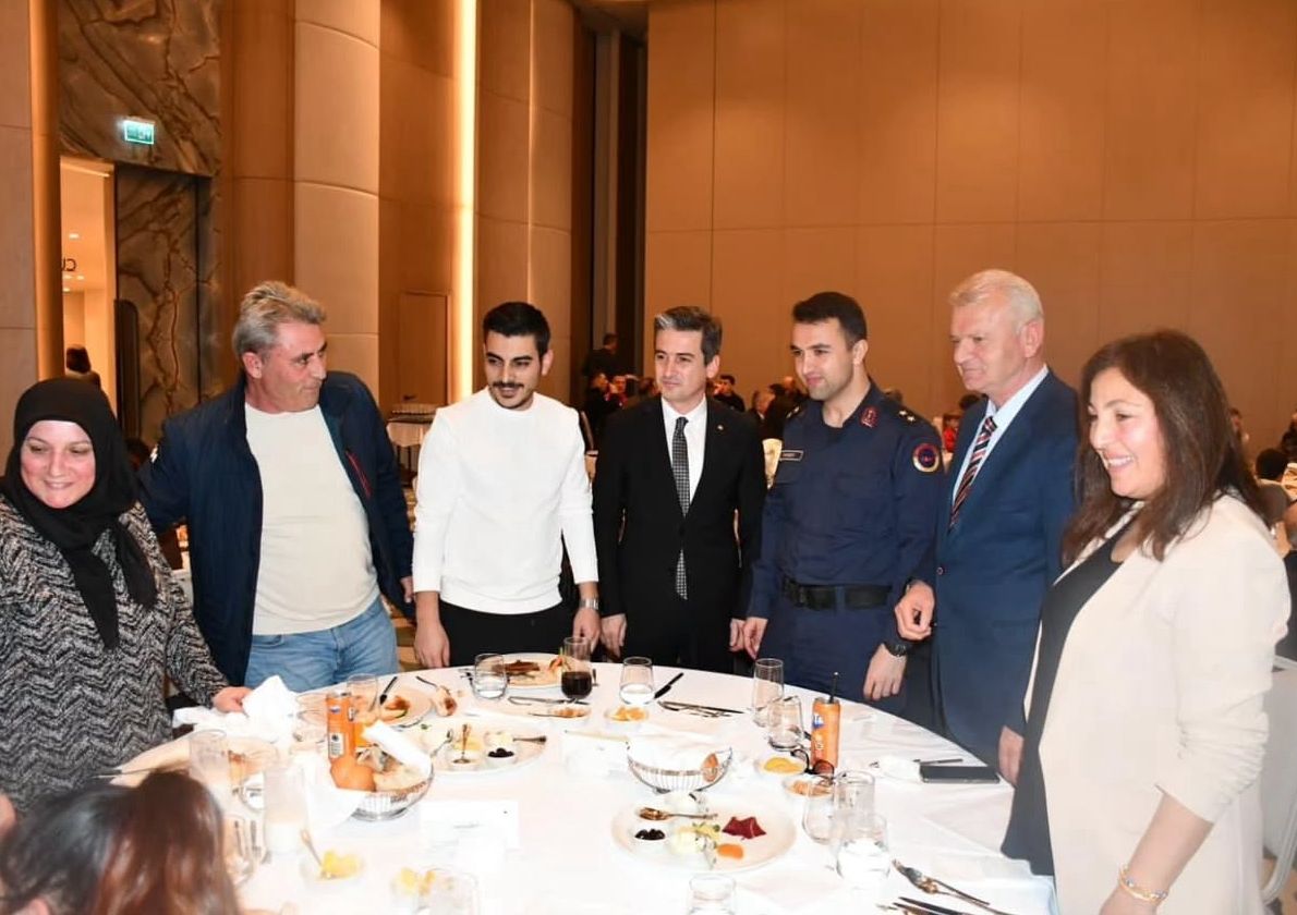 Çeşme Kaymakamı Maraşlı, İlk Iftarda Şehit Aileleri Ve Gazilerle Buluştu (4)