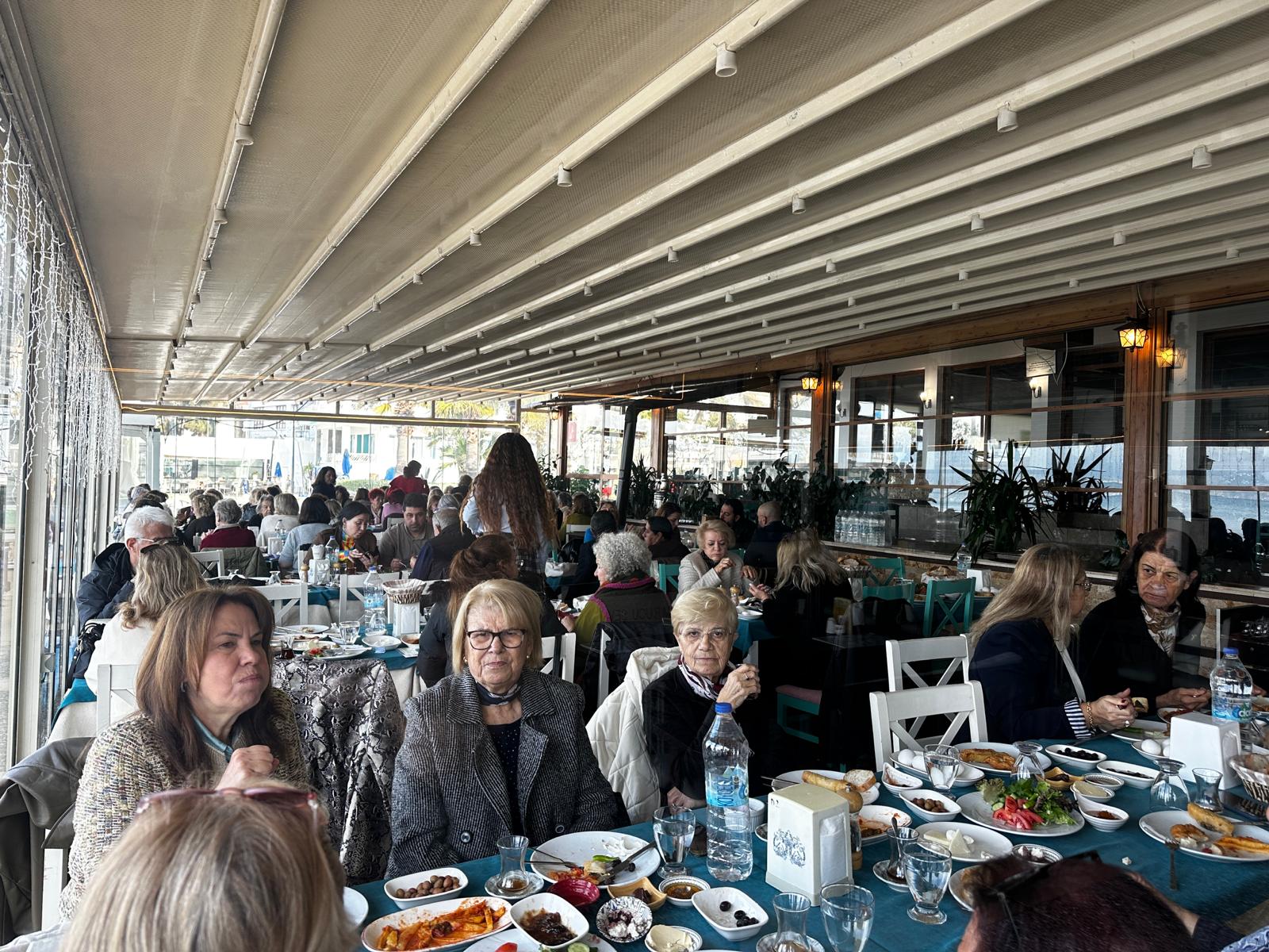 Çeşme’de Eğitime Gönül Verenler Çydd’nin Dayanışma Kahvaltısında Buluştu (2)