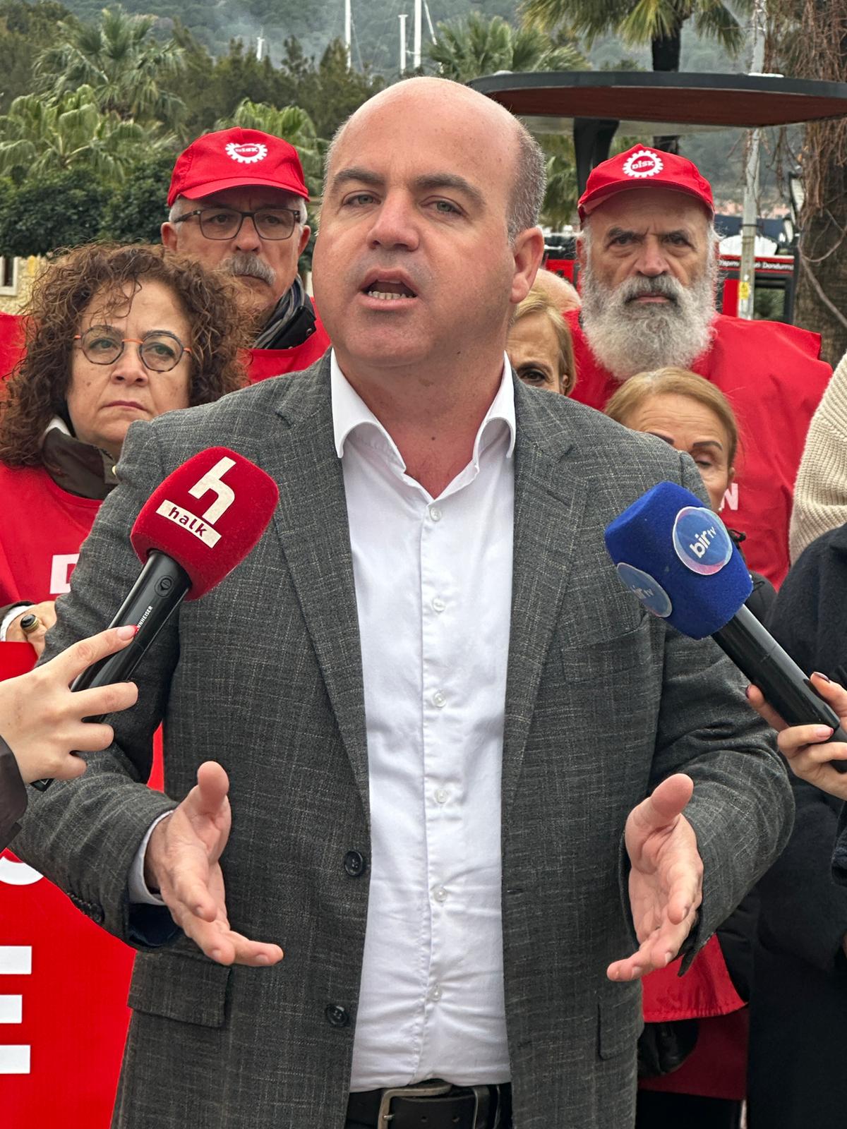 Çeşme’de Otoyol Özelleştirmesine Tepki Büyüyor 'Ulaşım Haktır, Satılamaz' (1)