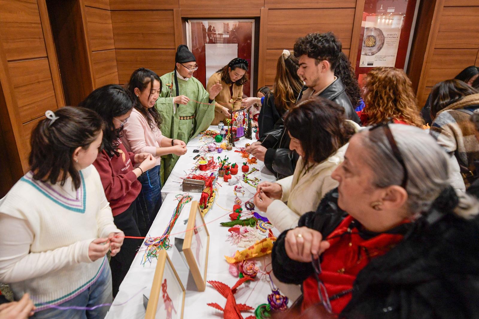 Çin Yeni Yılı İzmir’de Coşkuyla Kutlandı (7)