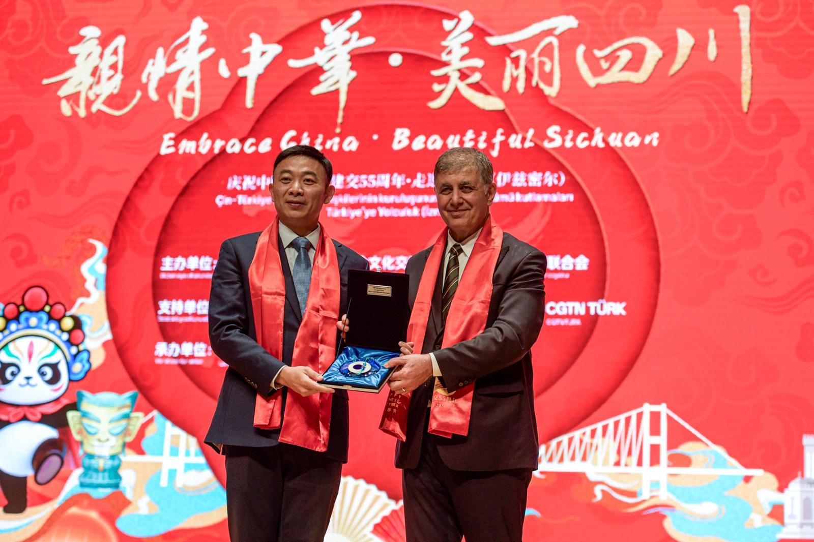 Çin Yeni Yılı İzmir’de Coşkuyla Kutlandı (8)