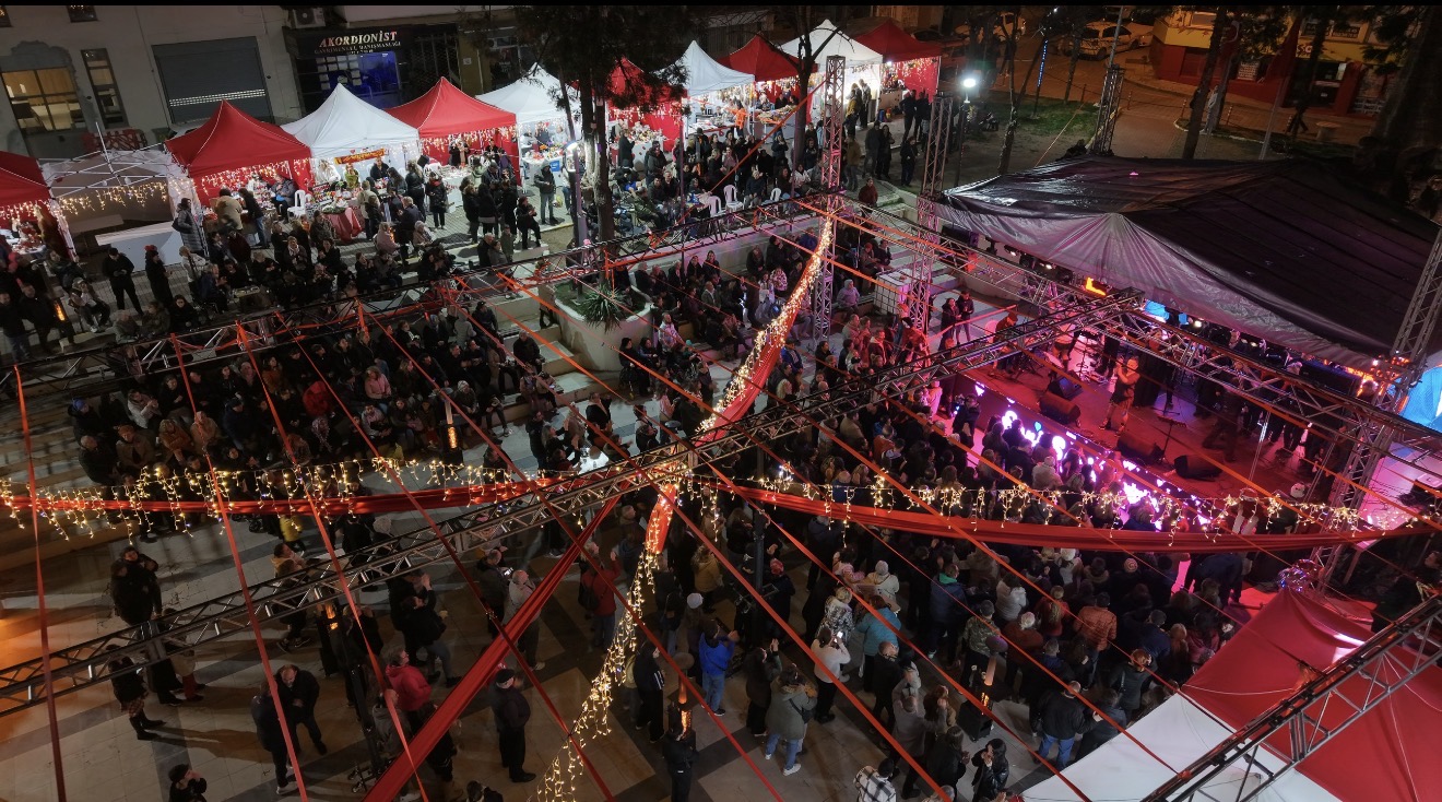 Cumhuriyet Meydanı’nda Üç Gün Süren Sevgi Dolu Buluşma (1)