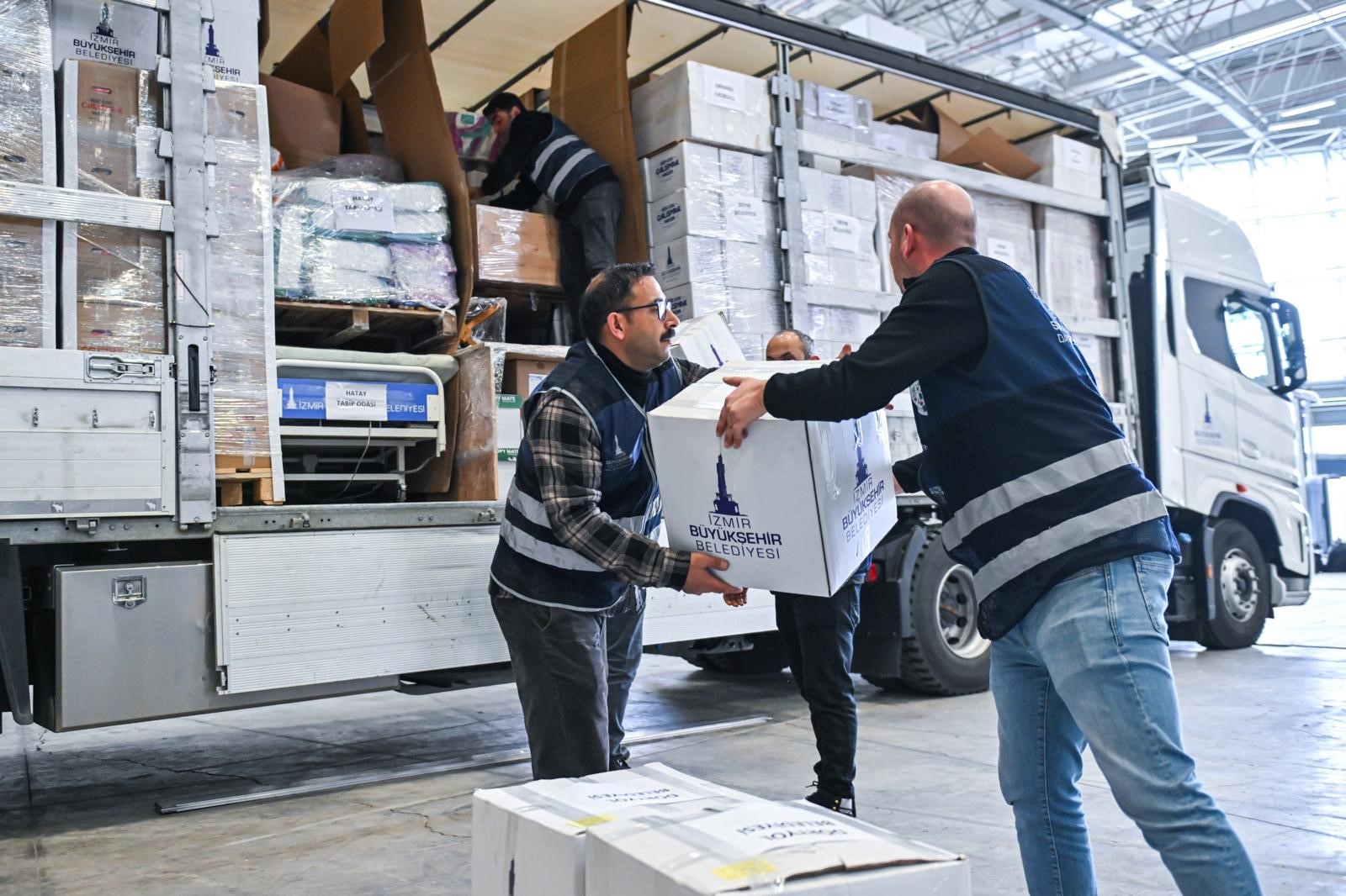 Depremin Üçüncü Yılında İzmir’den Hatay’a Destek Sevkiyatı (2)