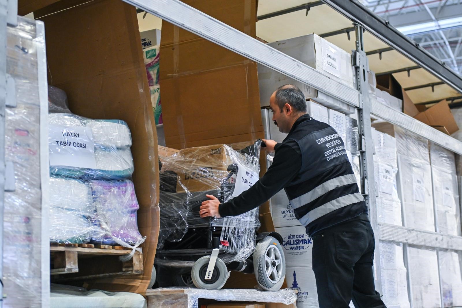 Depremin Üçüncü Yılında İzmir’den Hatay’a Destek Sevkiyatı (3)
