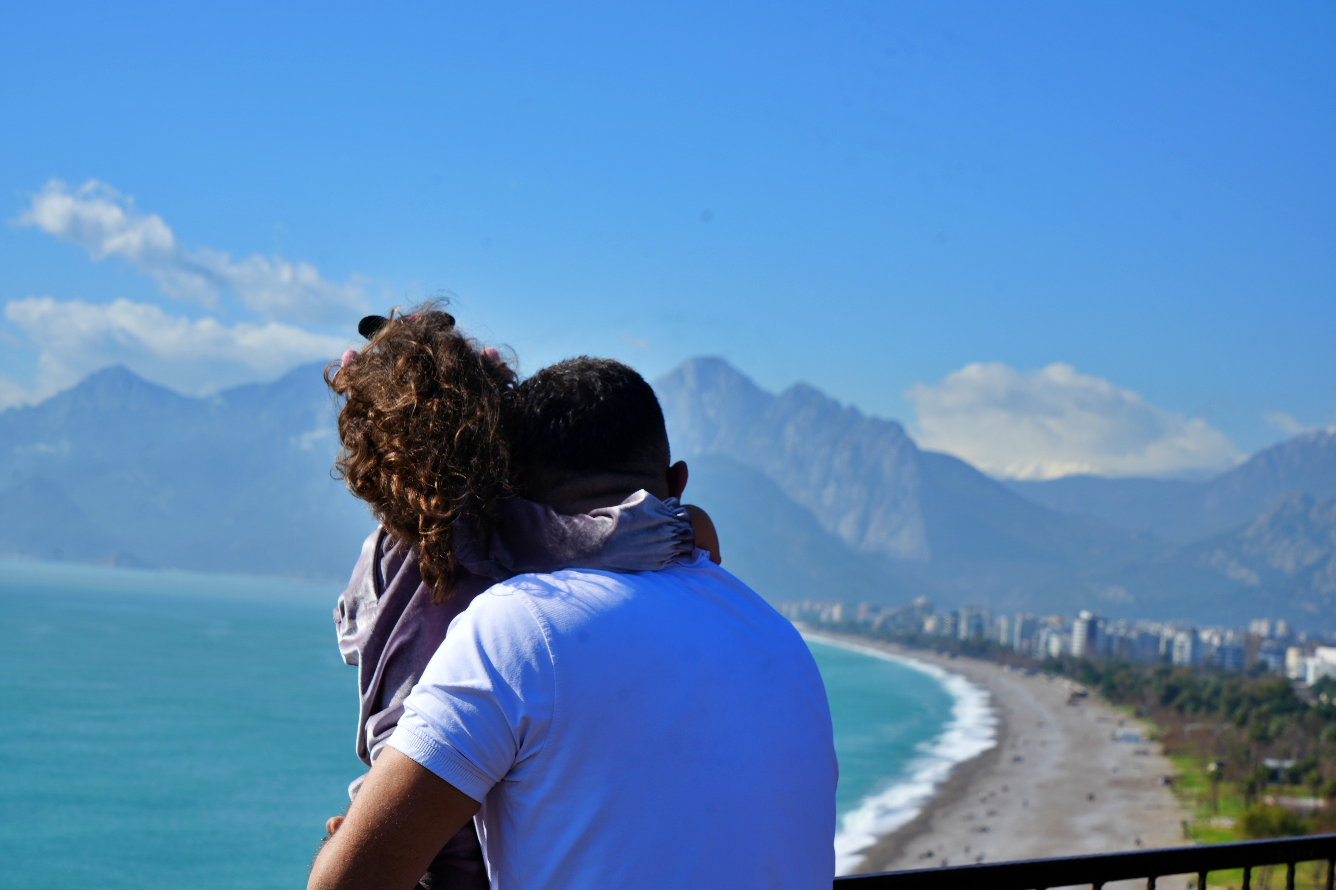 Dün Fırtına Vardı, Bugün Yaz Geldi Antalya’da 17 Dereceyi Gören Sahile Koştu! (4)