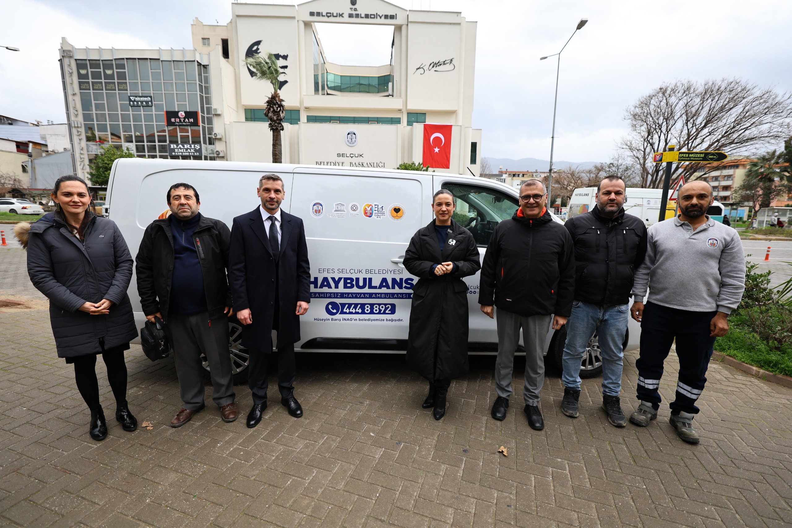 Efes Selçuk Belediyesi’ne Hayvan Ambulansı Bağışı (2)