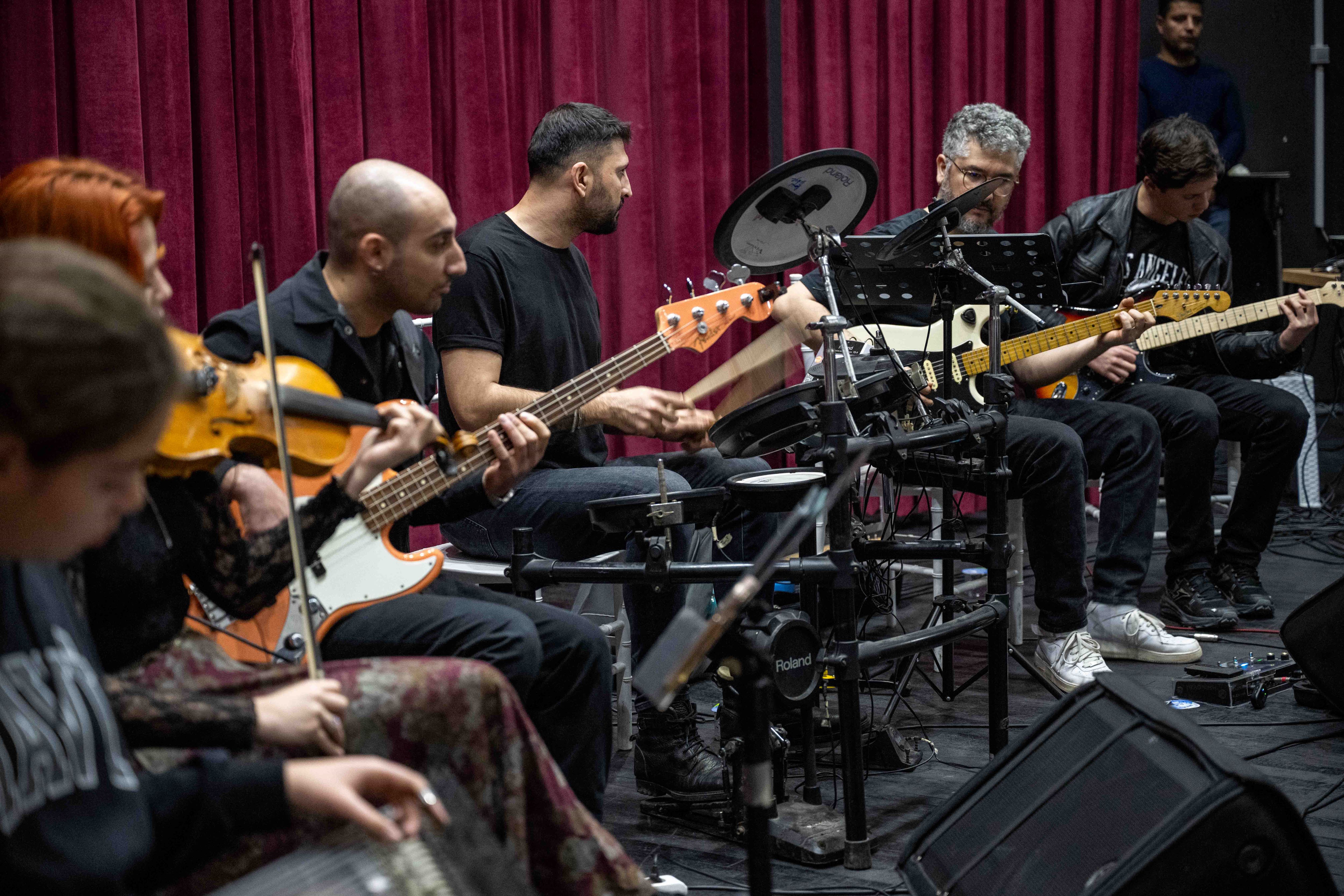 Efsane Şarkılar Bornova’da Yeniden Hayat Buldu (1)