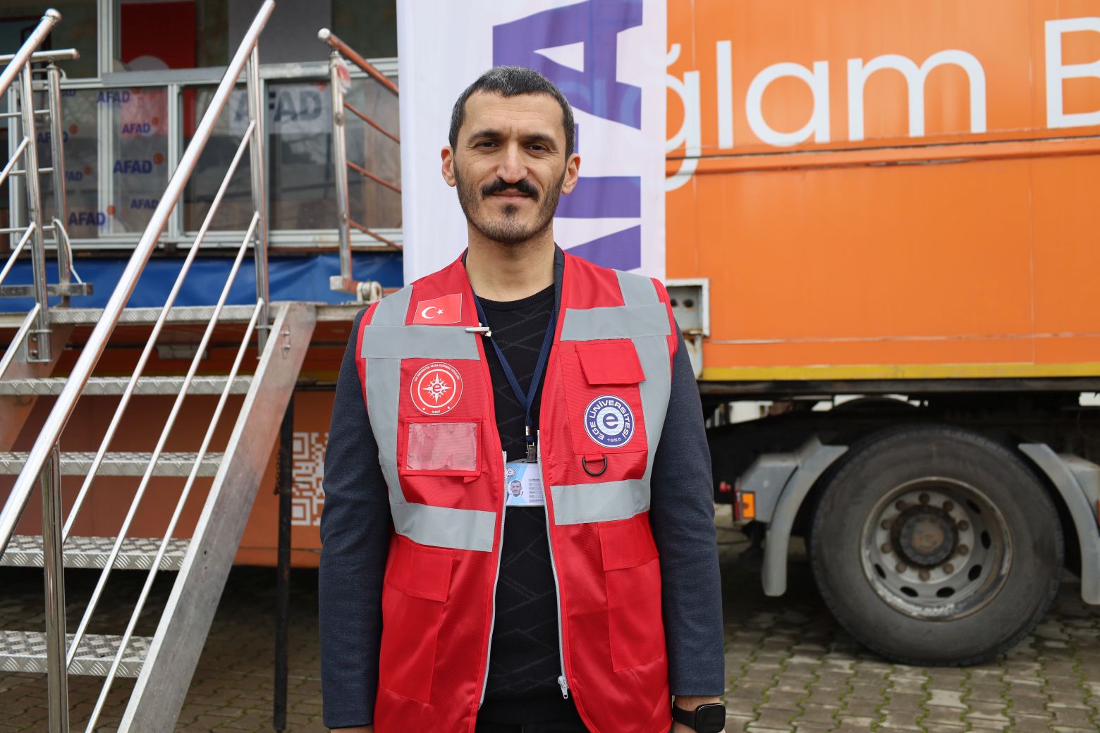 Ege Üniversitesi Öğrencileri Simülasyonla Sarsıntıyı Deneyimledi (1)