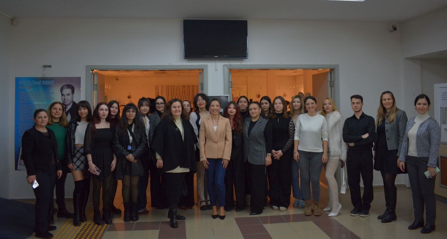 Egeli Öğrencilerden Konuşulacak Koleksiyon (2)