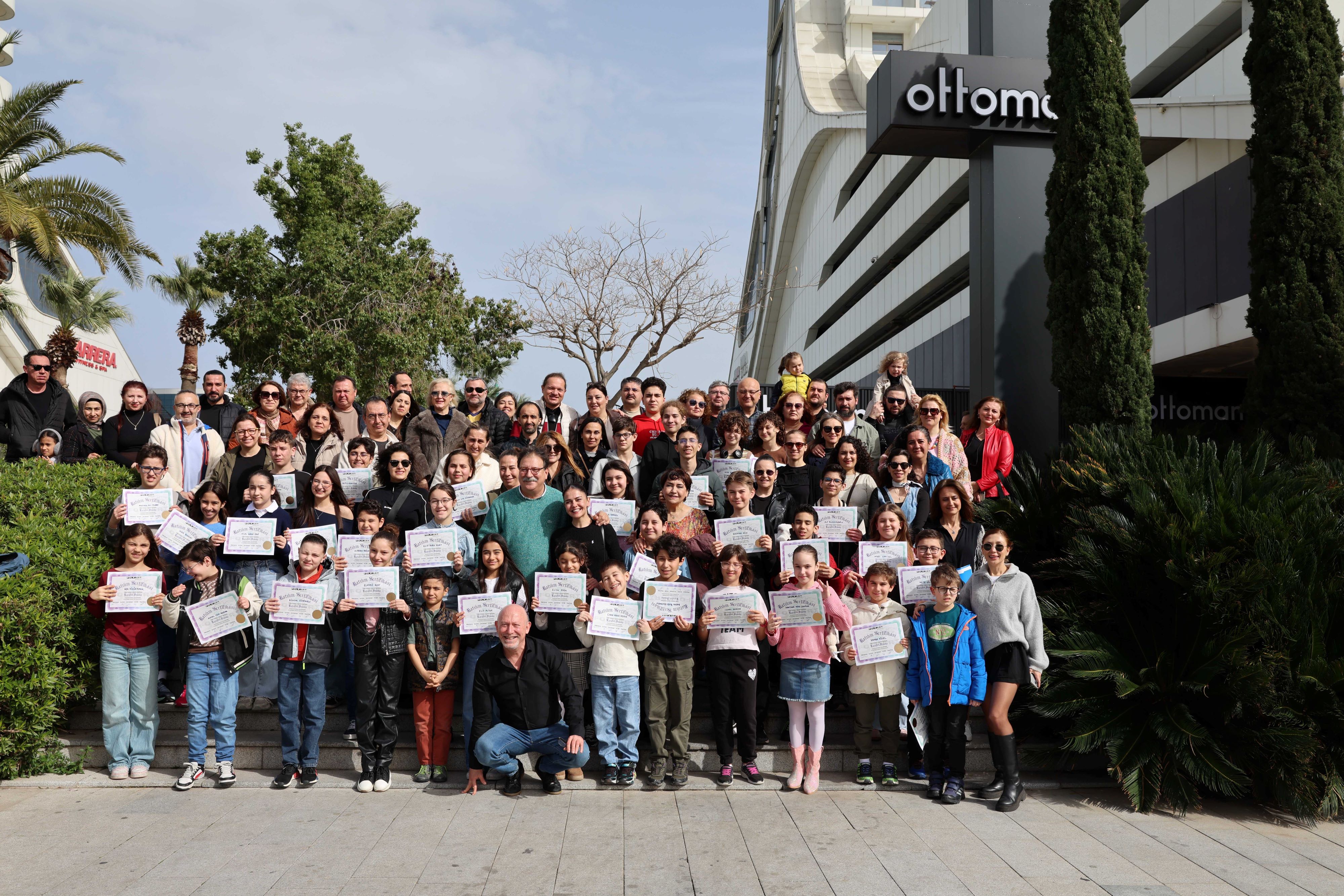 Folkart Academy’de Çocuklar Mezuniyet Heyecanı Yaşadı (2)