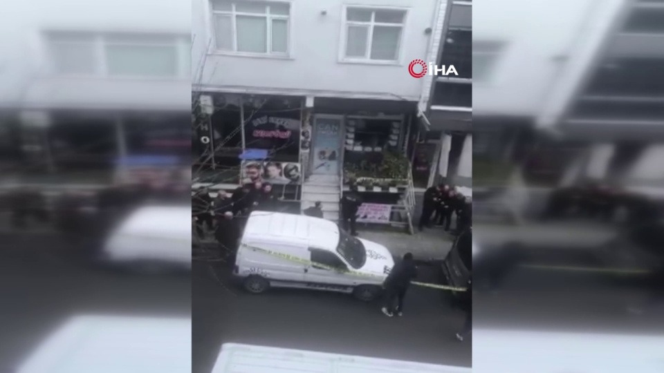 İstanbul Küçükçekmece'de Emlakçıya Kurşun Yağdırdılar! (2)