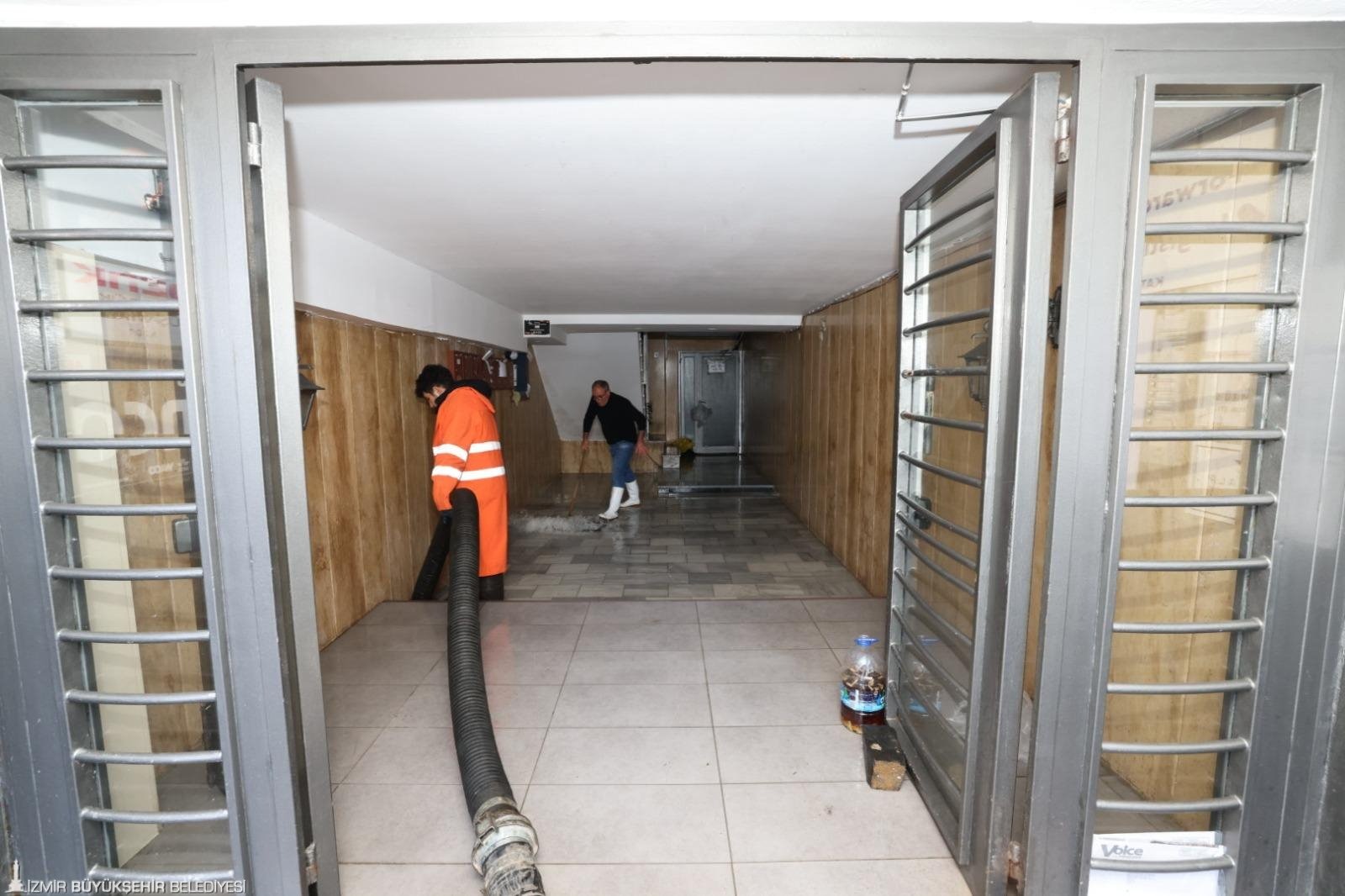 İzmir Büyükşehir Belediyesi Sahada 44