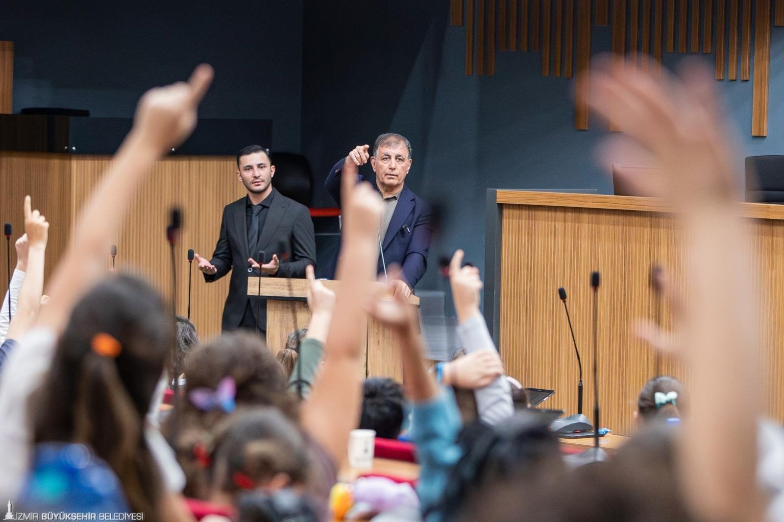 İzmir Çocuğu Merkeze Koydu, Türkiye’ye Örnek Oldu 1