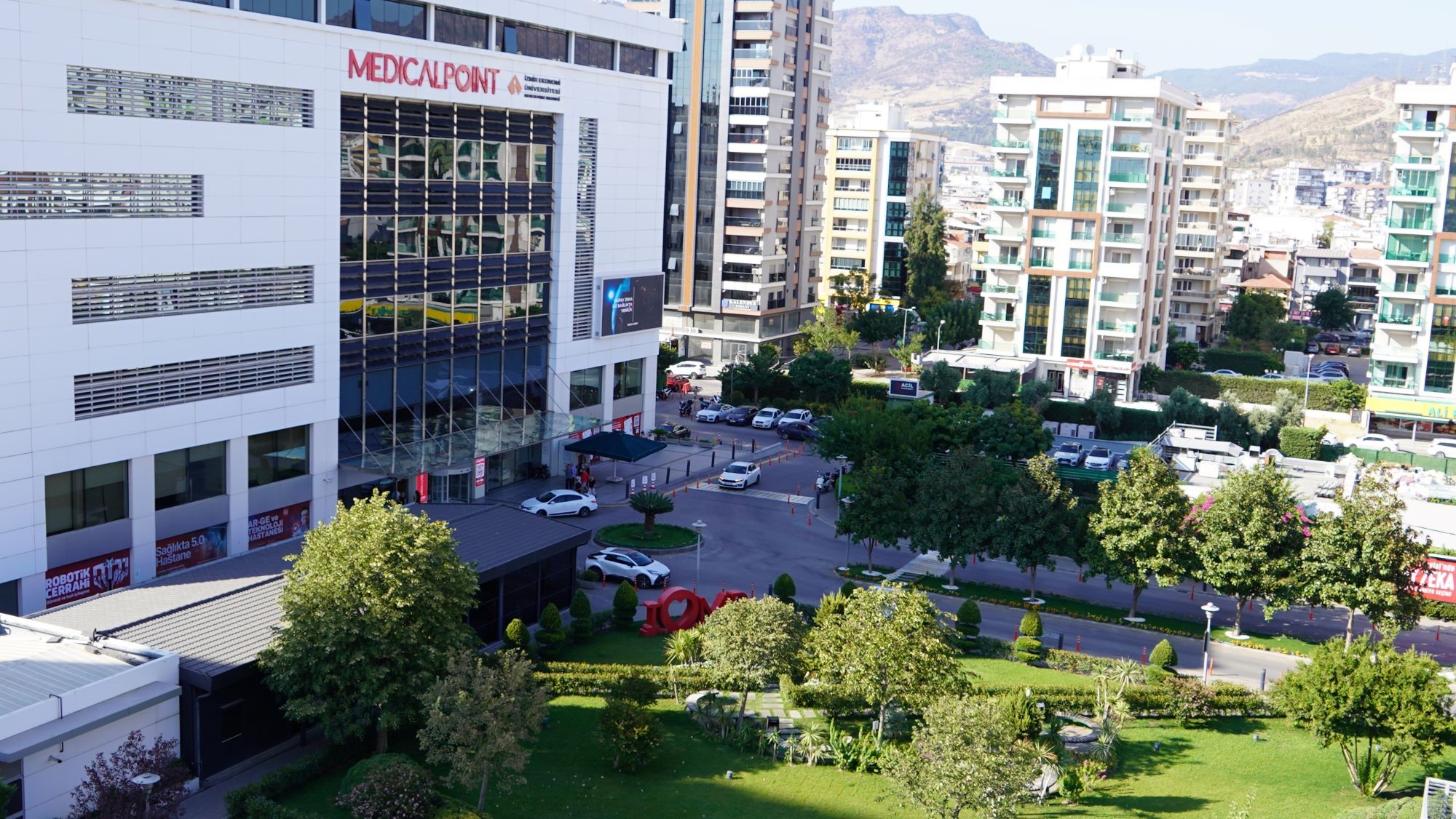 İzmir Ekonomi Üniversitesi Medical Point Hastanesi, Sağlık Hizmetlerinde Kaliteyi Çevresel Sürdürülebilirlikle Buluşturacak Büyük Bir Dönüşüme Imza Attı. (1)