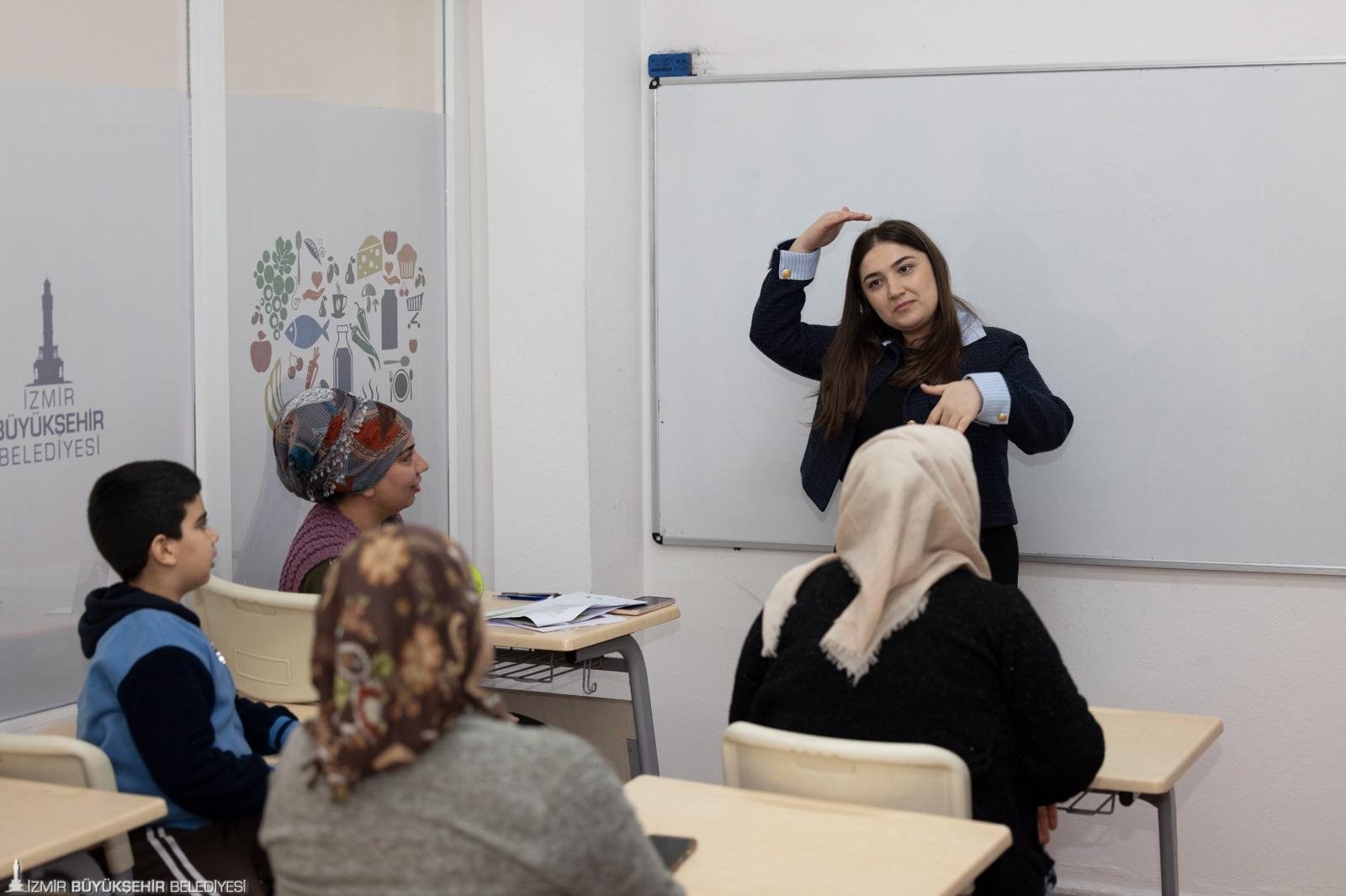 İzmir’de Anne Ve Bebeklere Ücretsiz Destek 3