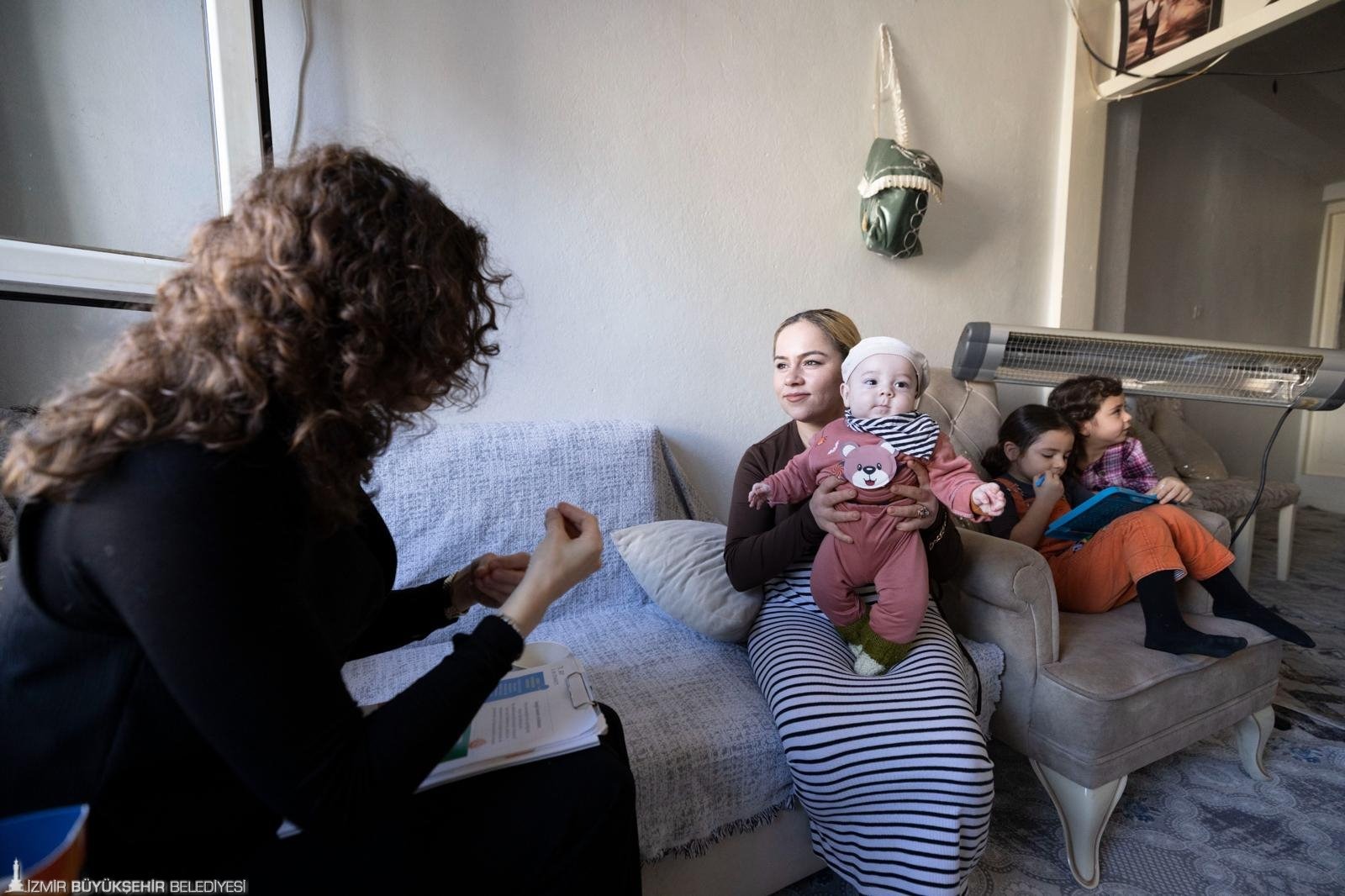 İzmir’de Anne Ve Bebeklere Ücretsiz Destek