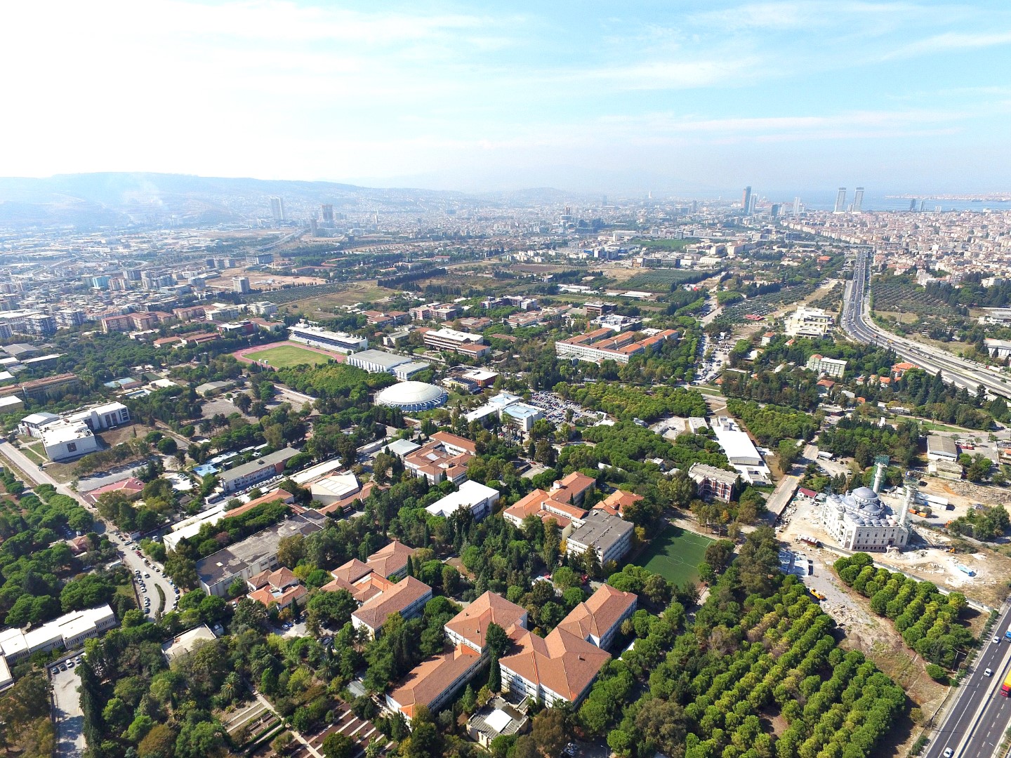 İzmir’de Bir Ilk Olabilir 'Mavi Kampüs' Süreci Resmen Başladı (2)