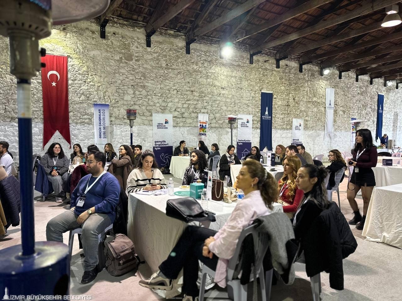İzmir’de Gençler Kent Yönetimine Doğrudan Katılıyor11