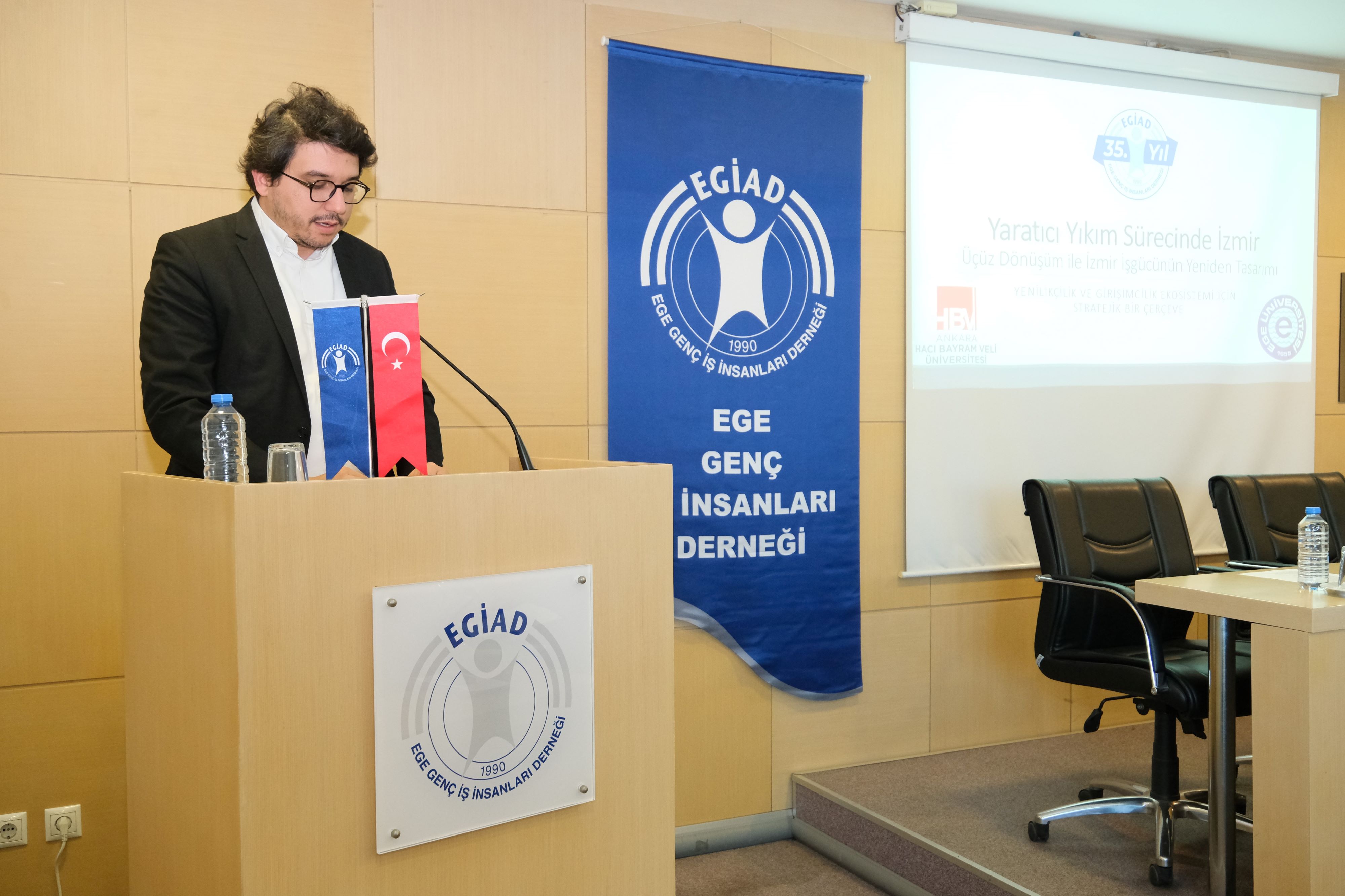 İzmir’de Girişimcilik Ekosistemi Aynı Masada Buluştu (3)