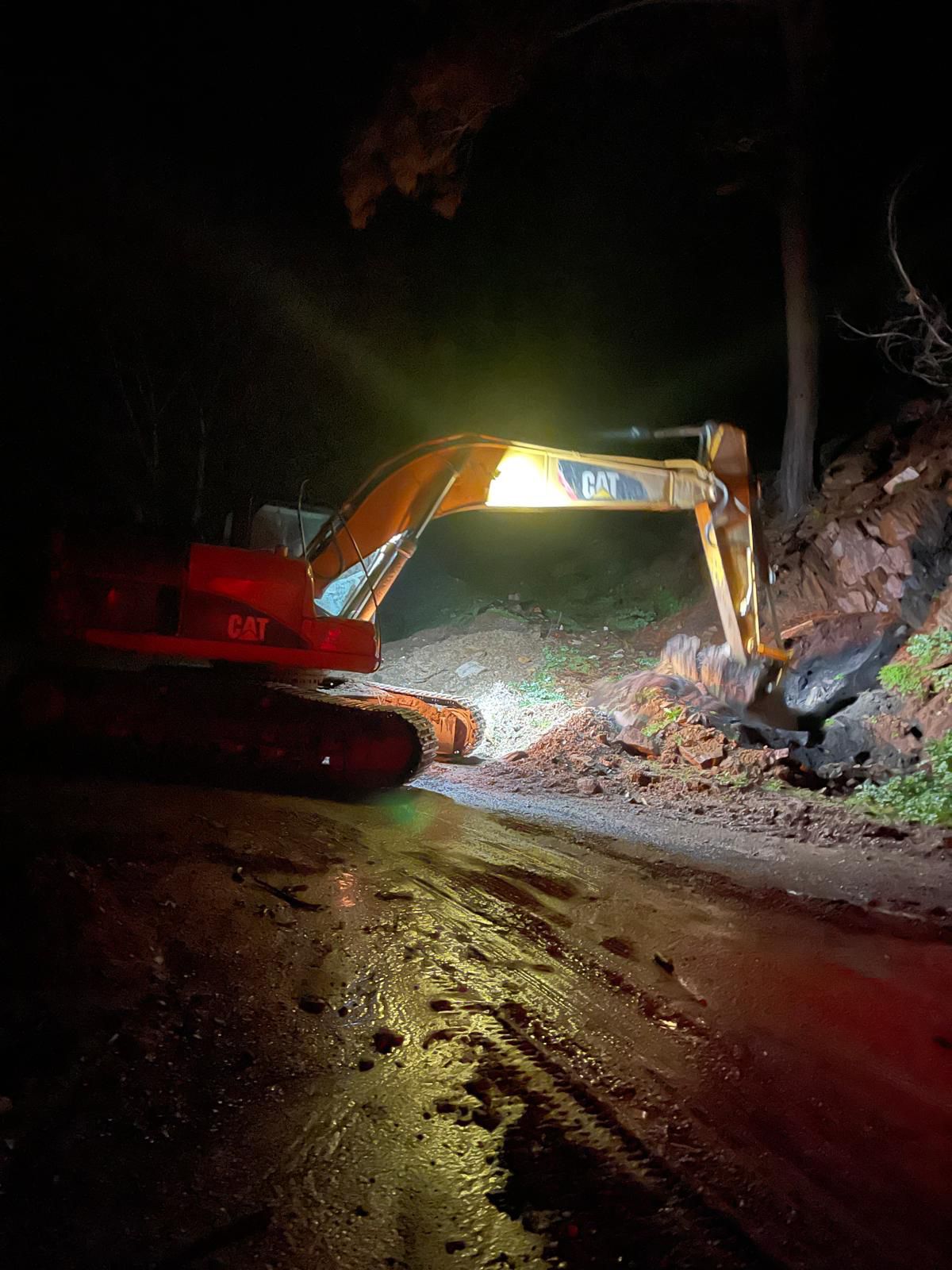 İzmir’de Rekor Yağış! Bozdağ’da Metrekareye 200 Kilo Düştü (1)