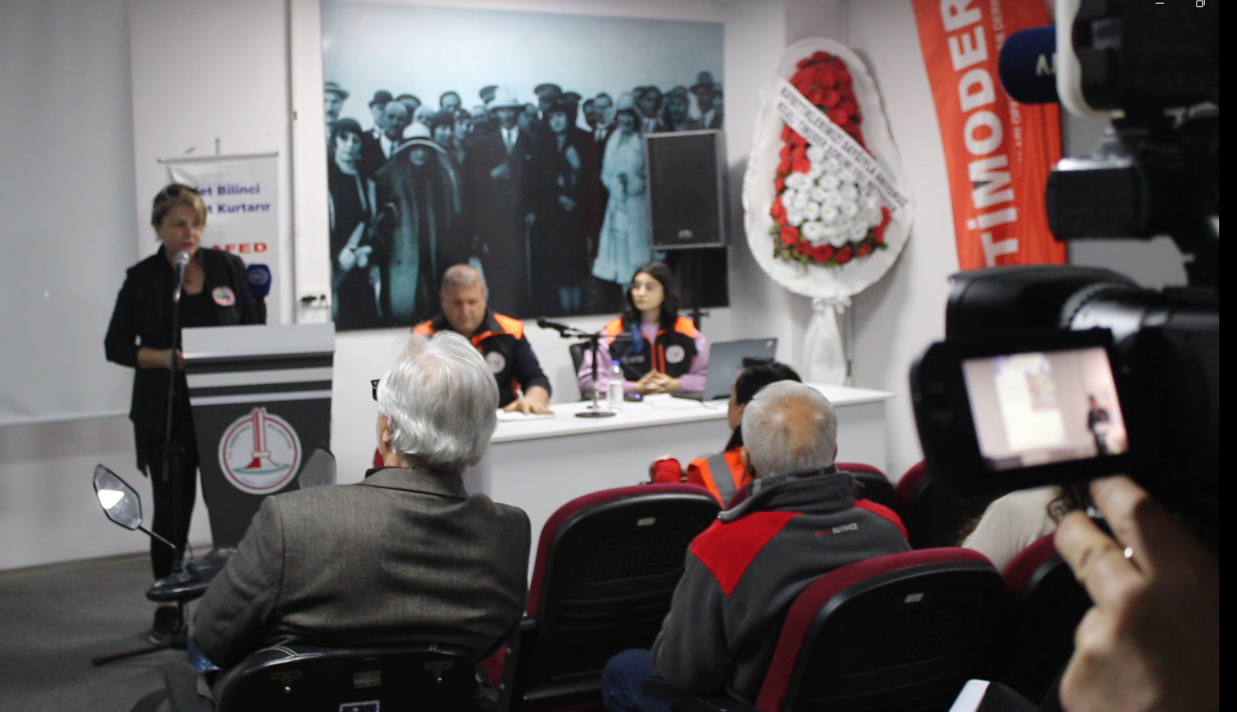 İzmir’de Sivil Toplum 6 Şubat’ta Tek Yürek Oldu (1)-1