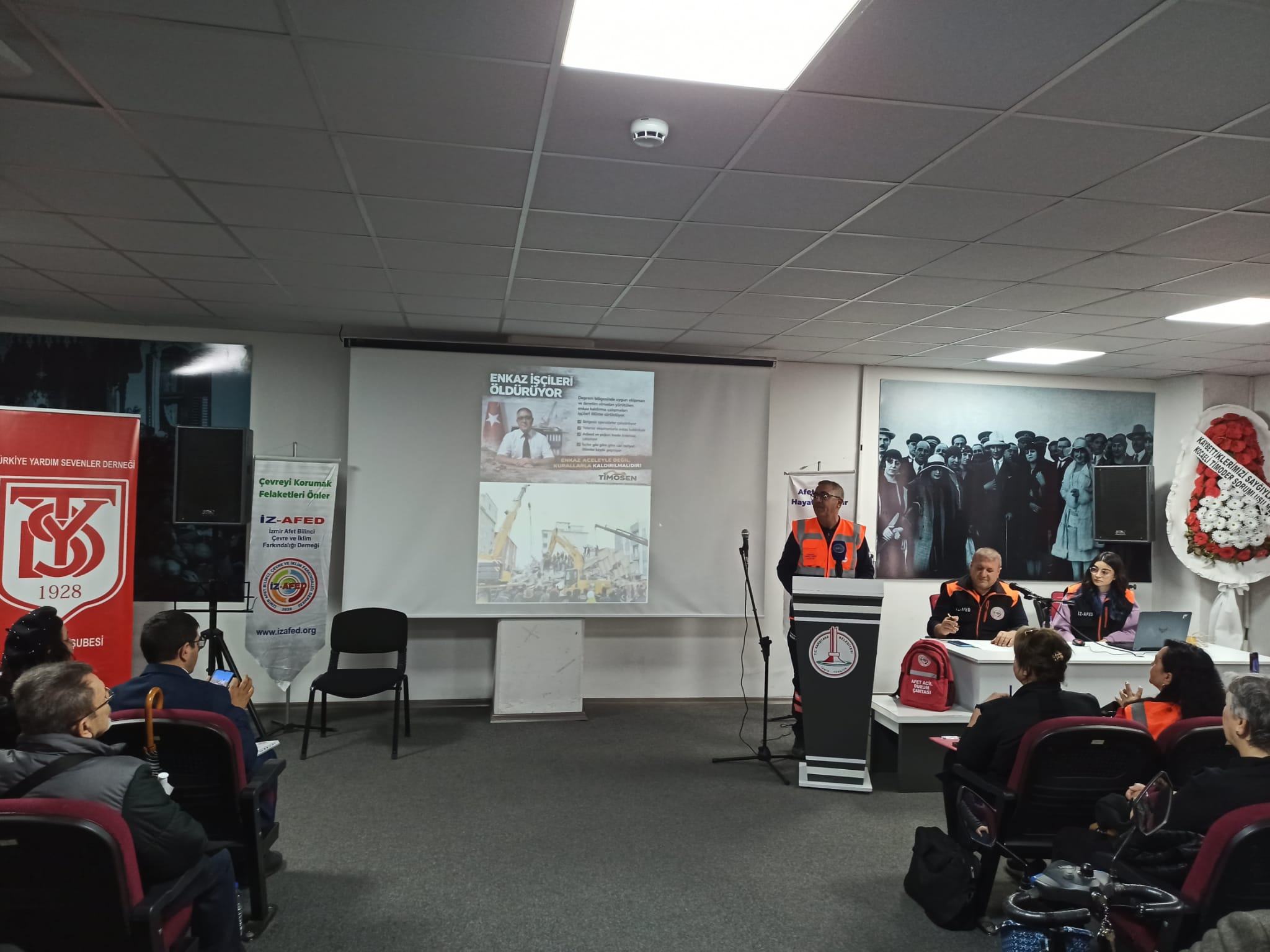 İzmir’de Sivil Toplum 6 Şubat’ta Tek Yürek Oldu (3)