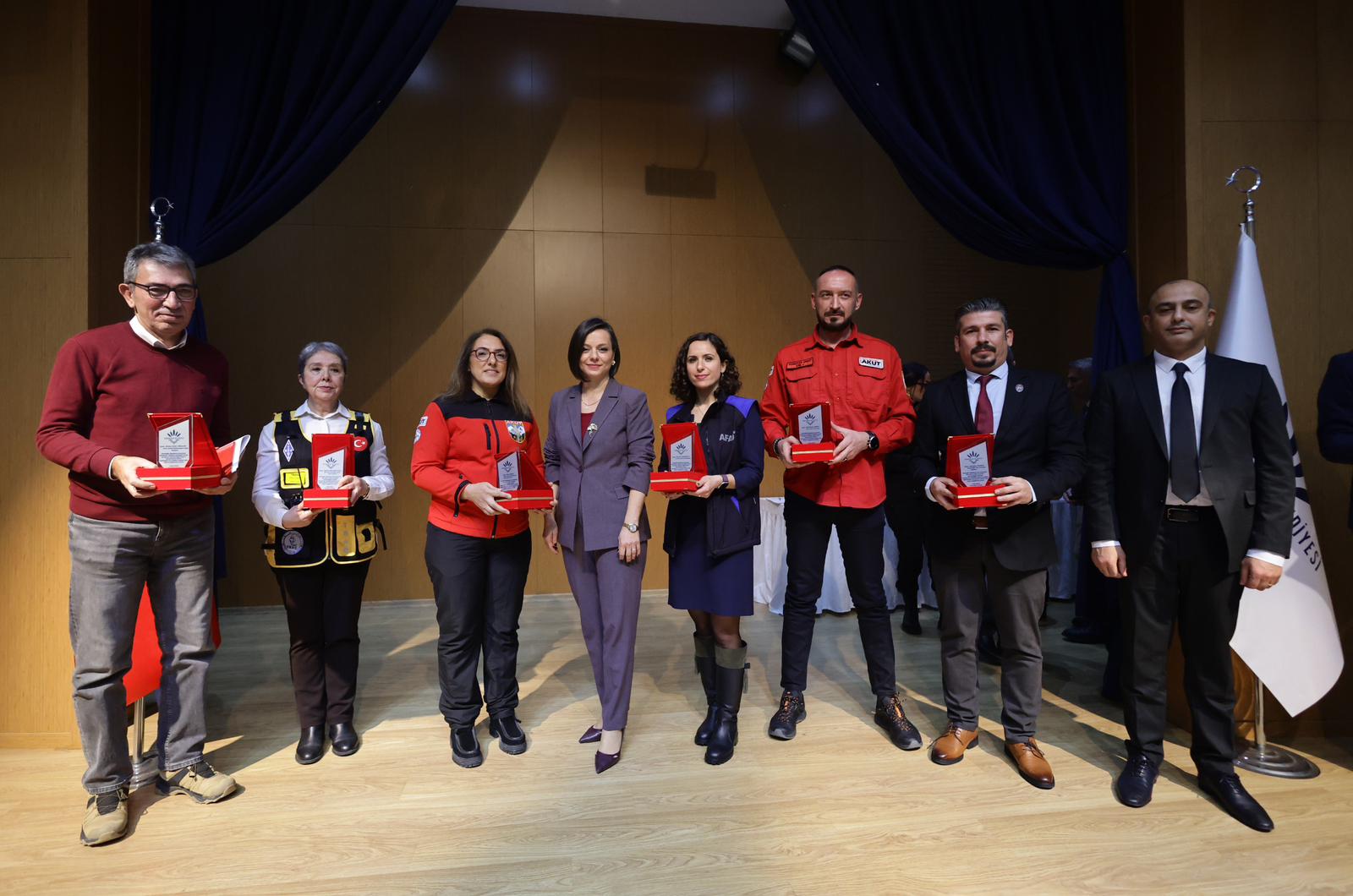 Karabağlar'da 6 Şubat Unutulmadı(Mahalle Afet Gönüllüleri) (2)