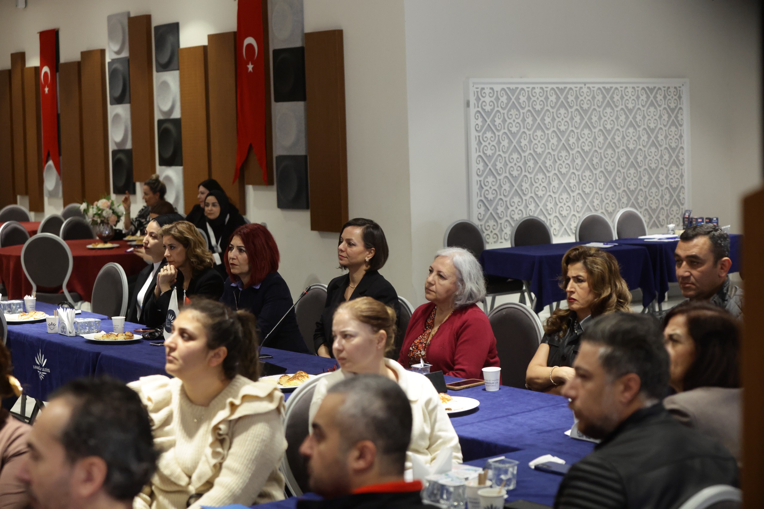 Karabağlar’da Eşitlik Odaklı Yönetim Için Ortak Akıl Buluşması (6)