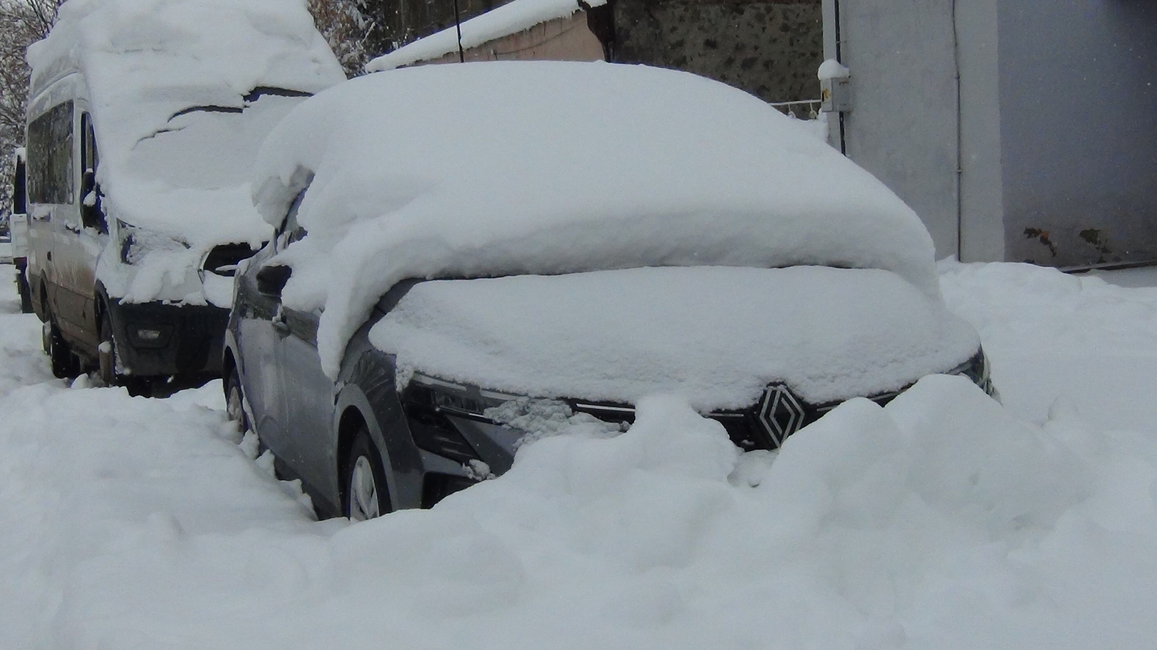 Kars Beyaza Gömüldü 70 Köy Yolu Kapandı (2)