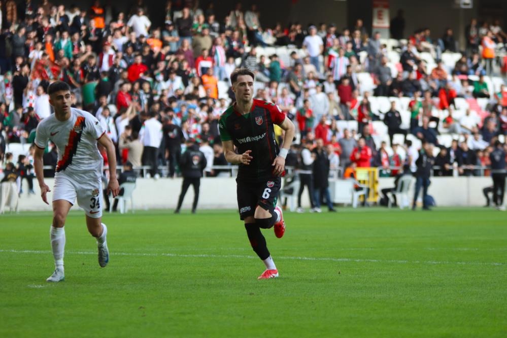 Karşıyaka’da Alpay Eroğlu Şoku