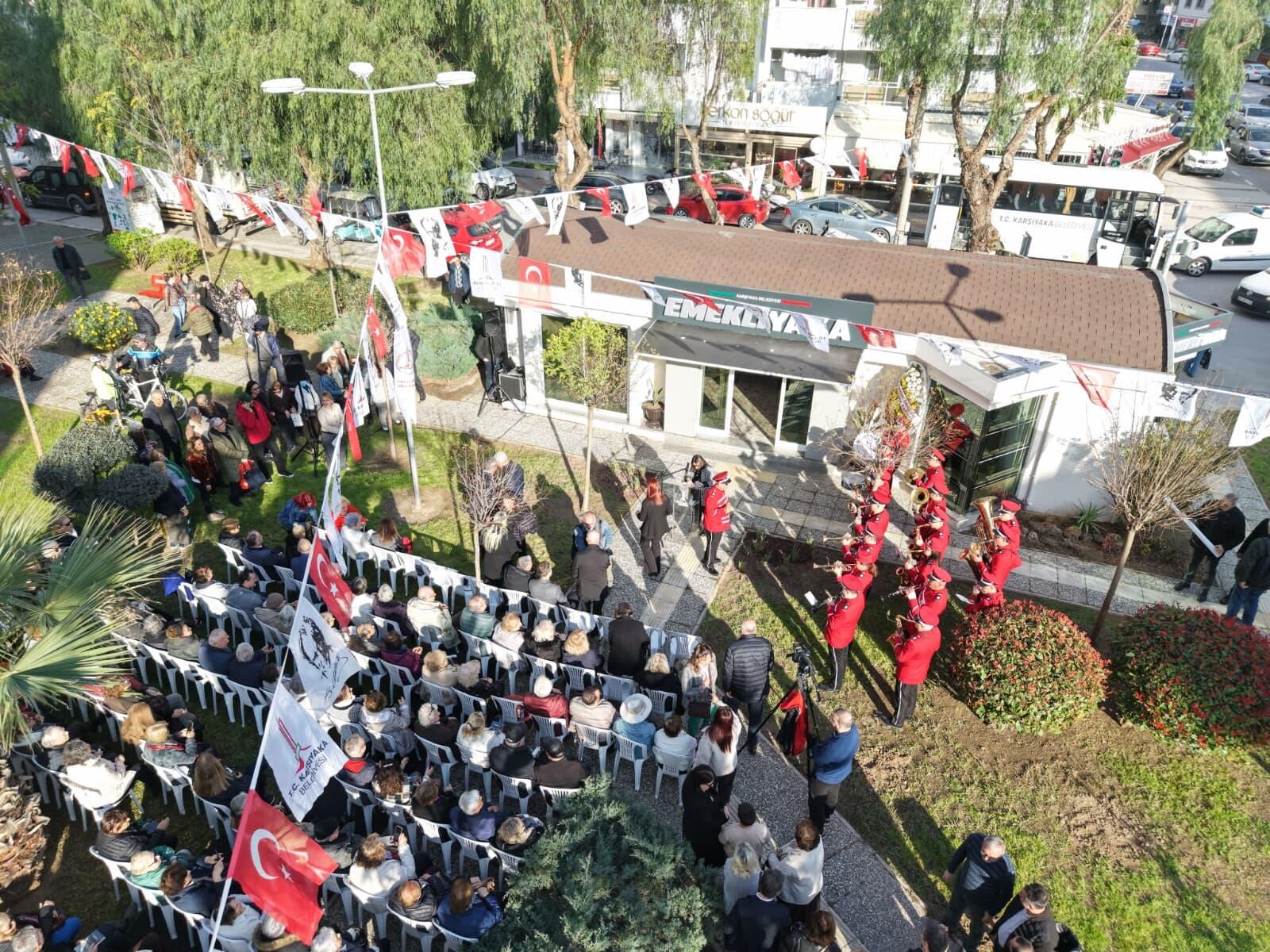 Karşıyaka’da Emekli Yaka Açıldı! (2)