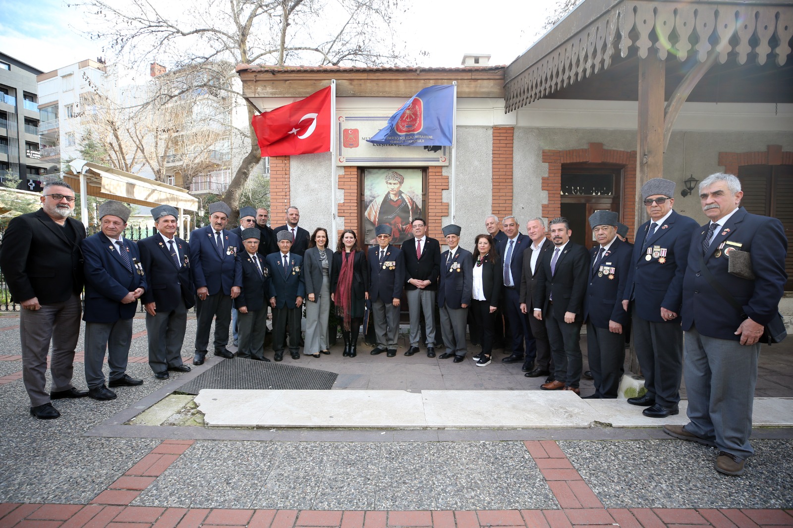 Karşıyaka’da Gaziler Ve Şehit Ailelerine Vefa Ziyareti (3)