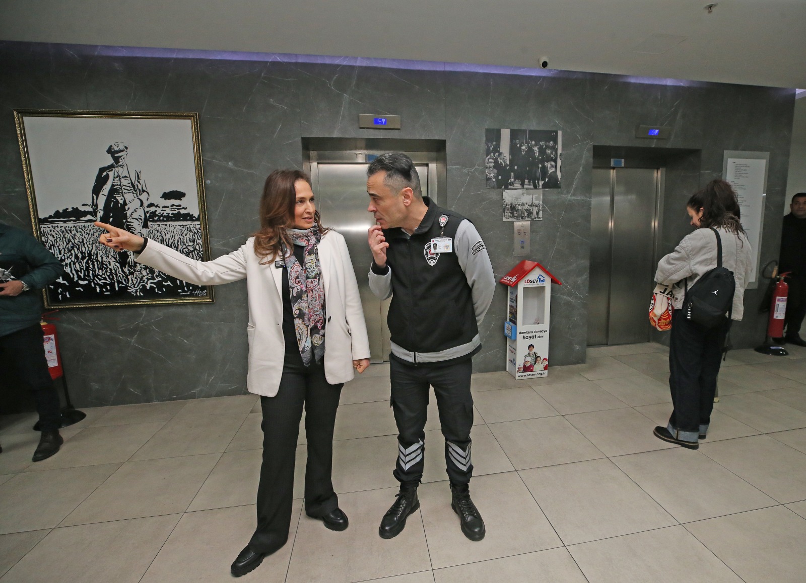 Karşıyaka'da Sabah Mesaisi Girişte Başladı (4)