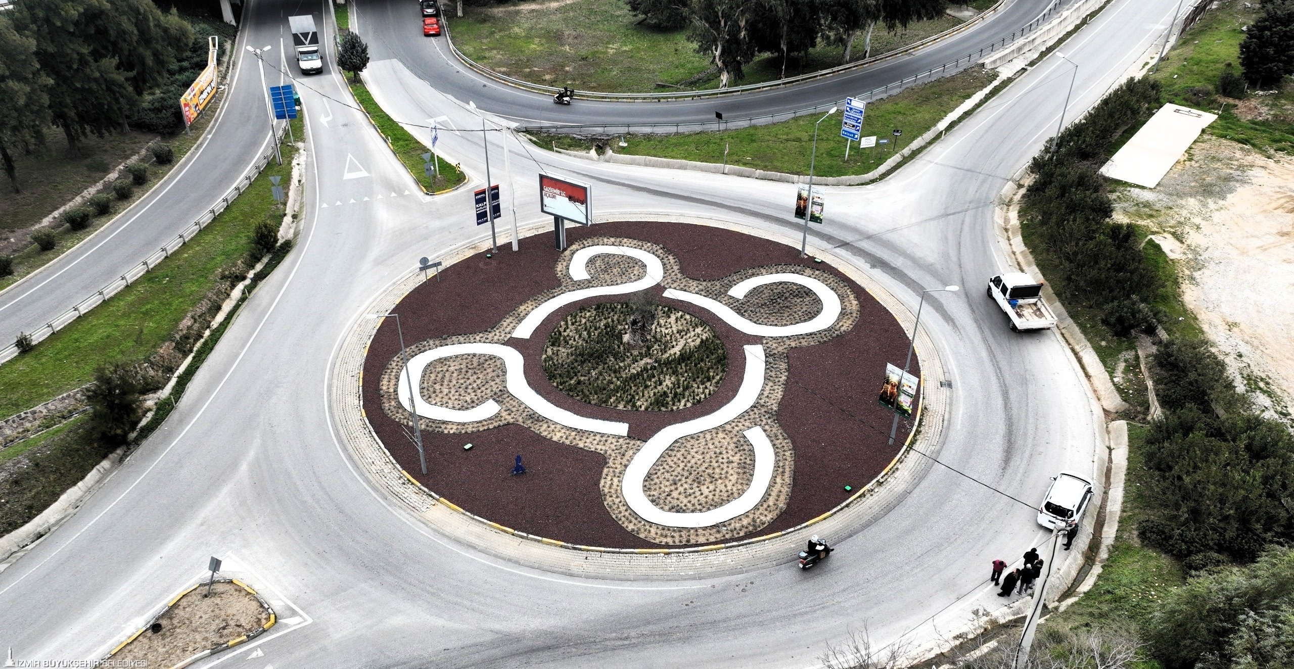 Kavşaklar Sanat Eserine Dönüşüyor 11