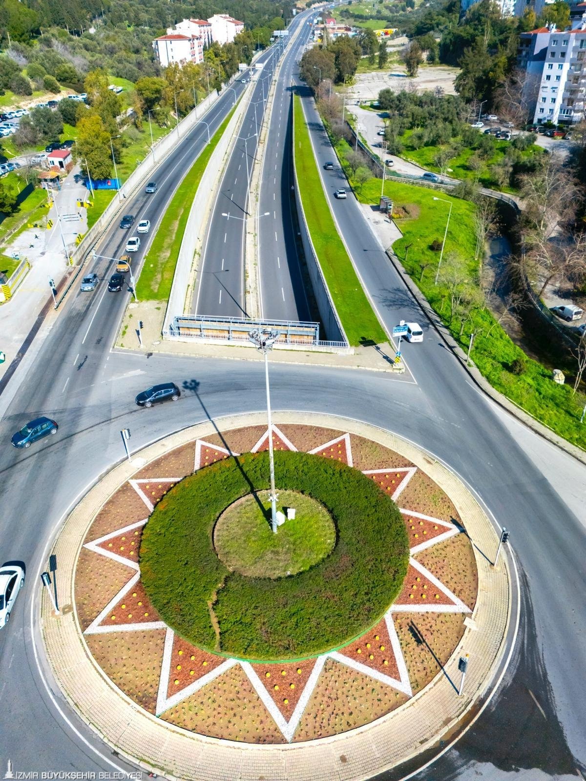 Kavşaklar Sanat Eserine Dönüşüyor 22