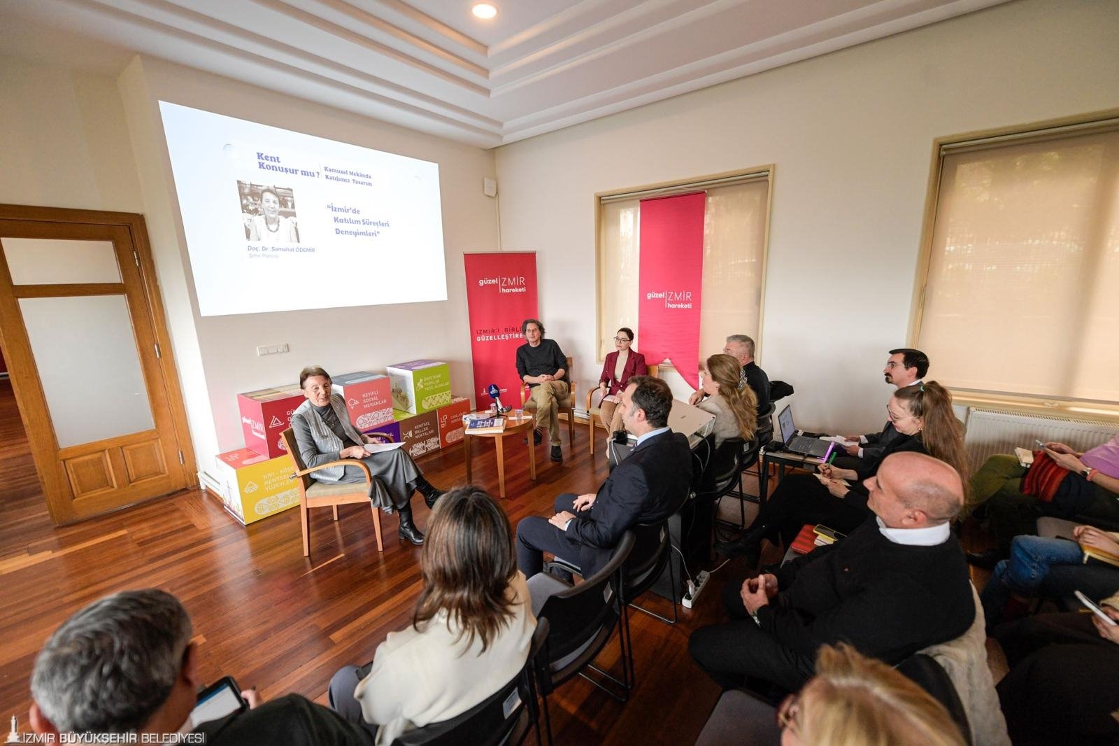 Kent Konuşuyor, İzmir Dinliyor