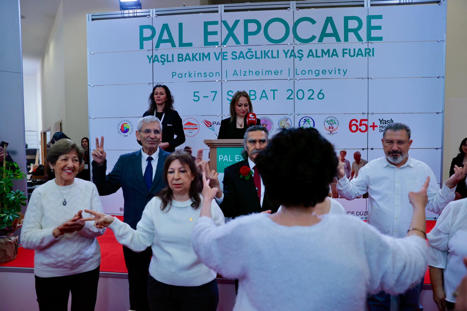 Konak Belediyesi, İleri Yaş Sağlıklı Yaşam Merkezi Üyeleriyle Pal Expocare Yaşlı Bakım Ve Sağlıklı Yaş Alma Fuarı’nda Dikkat Çeken Bir Performans Sergiliyor. (5)