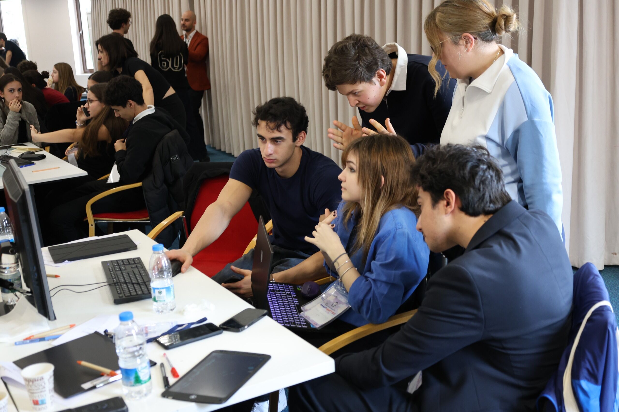 Liseli Gençler Dijital Pazarlama Dünyasında Yarıştı Brand Craft 2026 (6)