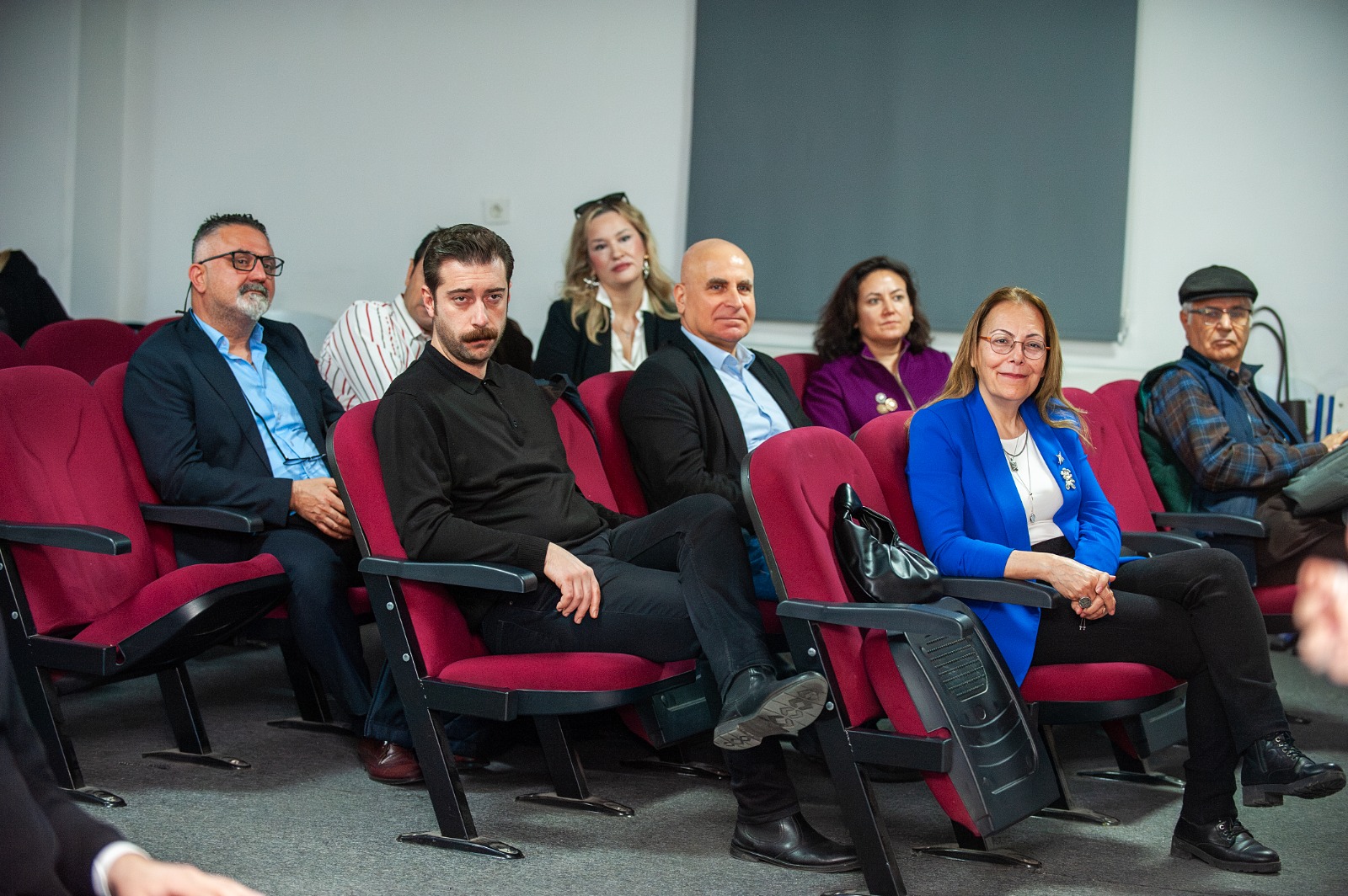 Medeni Kanun’un Toplumsal Dönüşümdeki Rolü Karşıyaka’da Ele Alındı (5)
