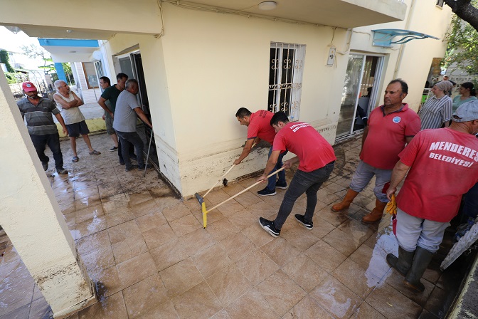 Menderes’te Sel Mağdurlarına Büyük Destek (3)