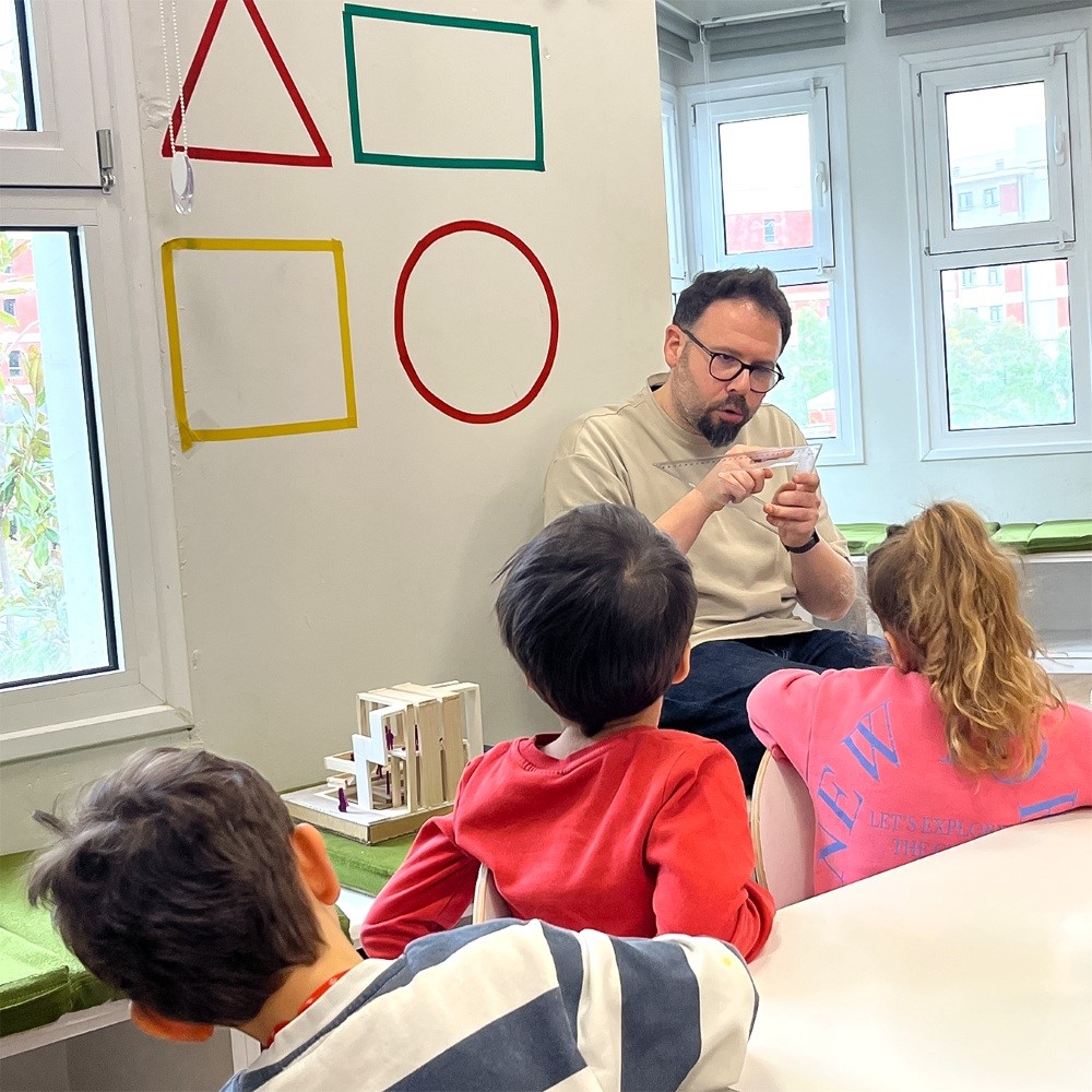 Minikler Mimar Oldu! (1)