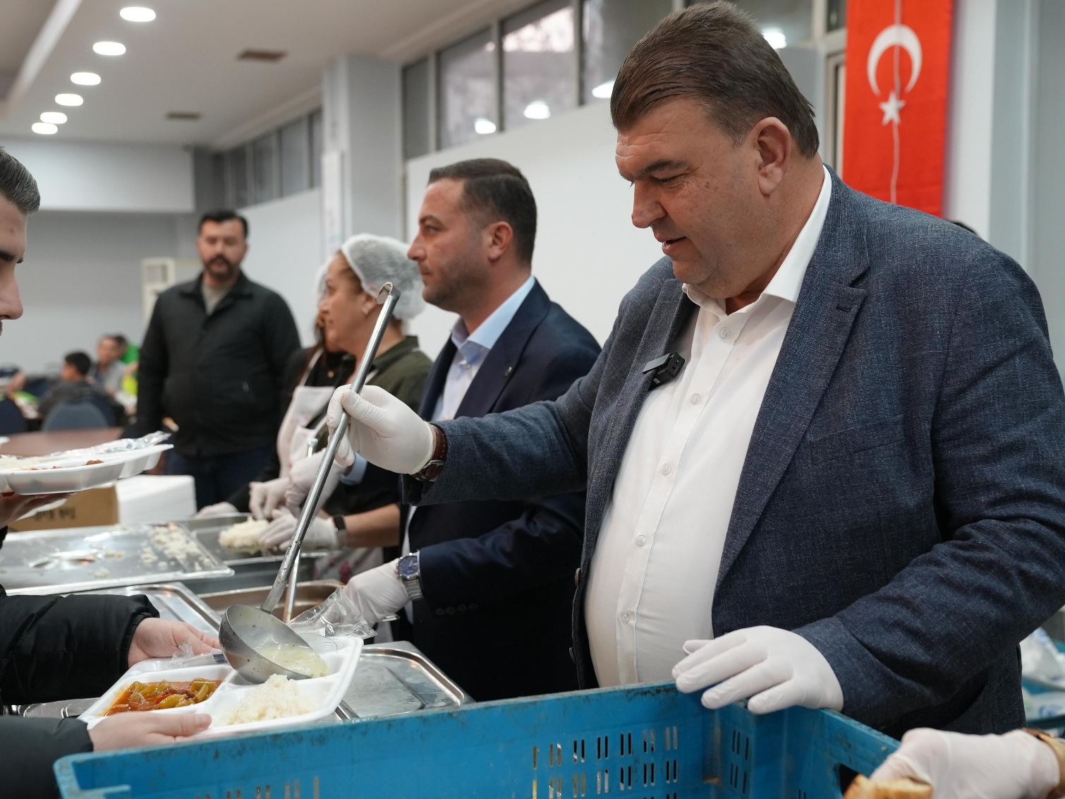 Seferihisar’da Dayanışma Aynı Masada Büyüyor (1)