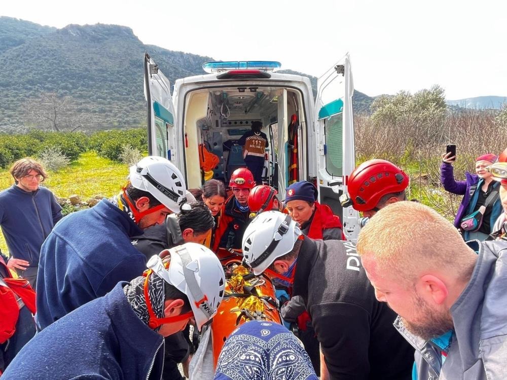 Selçuk’ta Mağarada 9 Saatlik Kurtarma Seferberliği 11